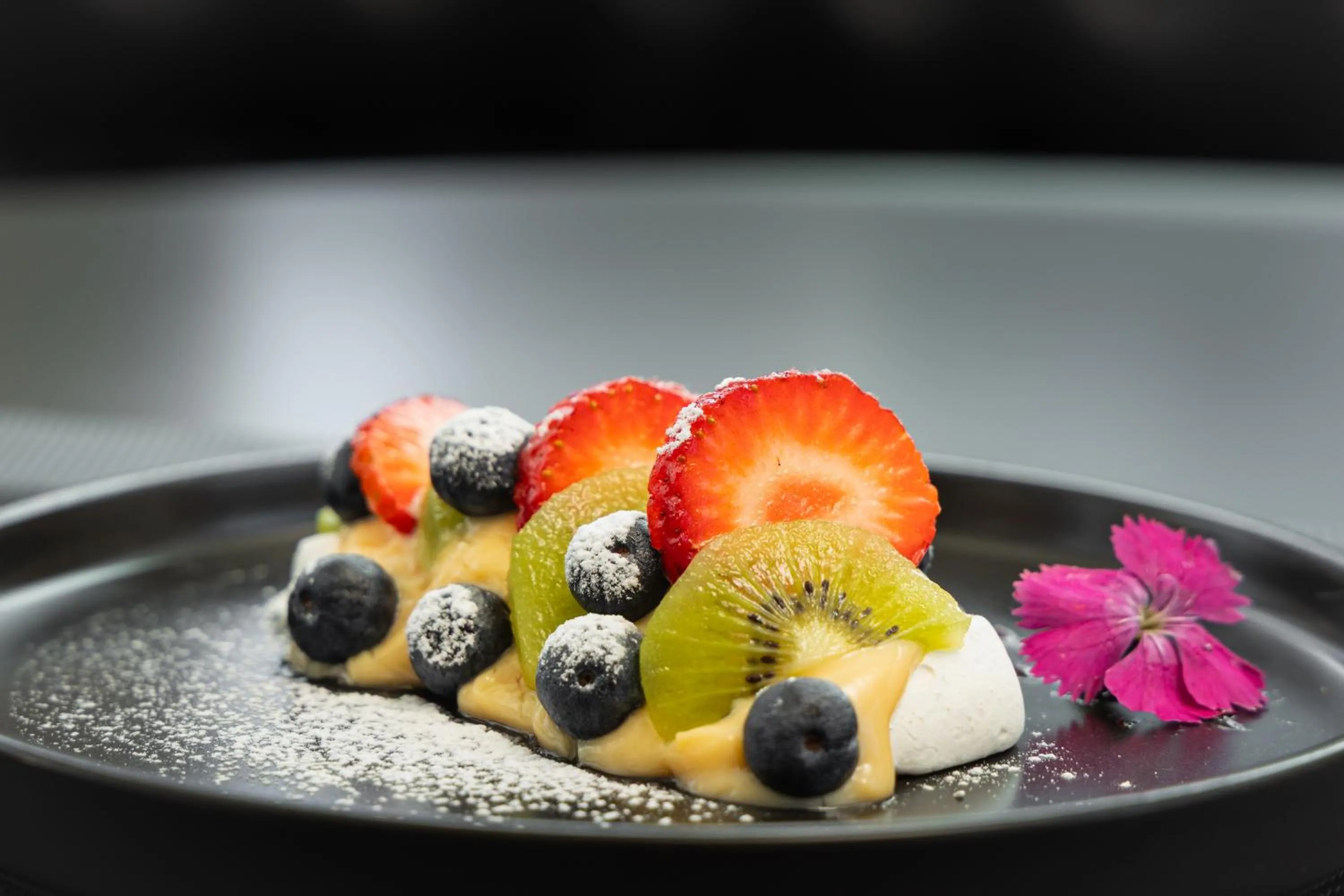 Restaurant/places to eat in Palladium Business Hotel