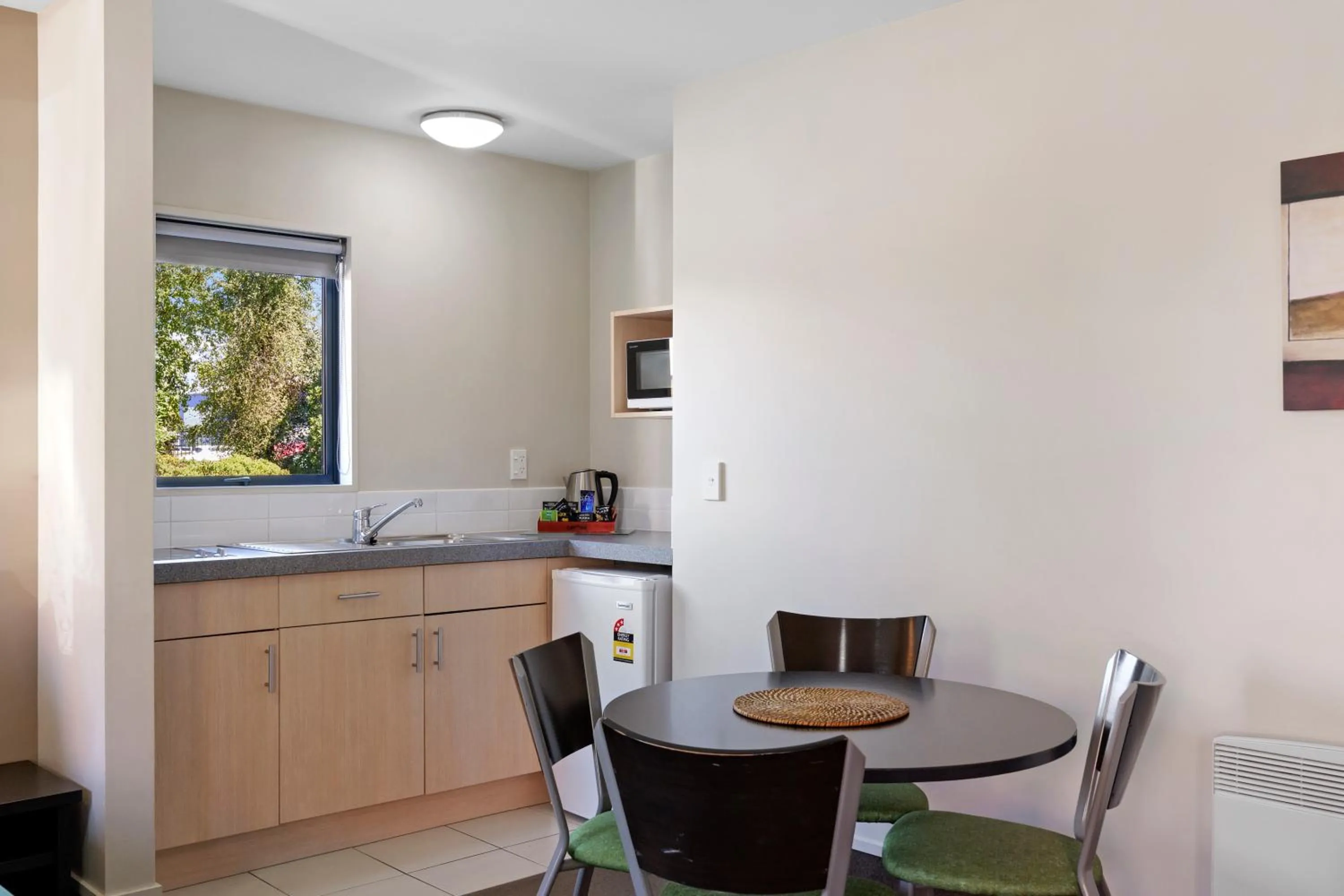 Dining area in Bella Vista Motel Ashburton