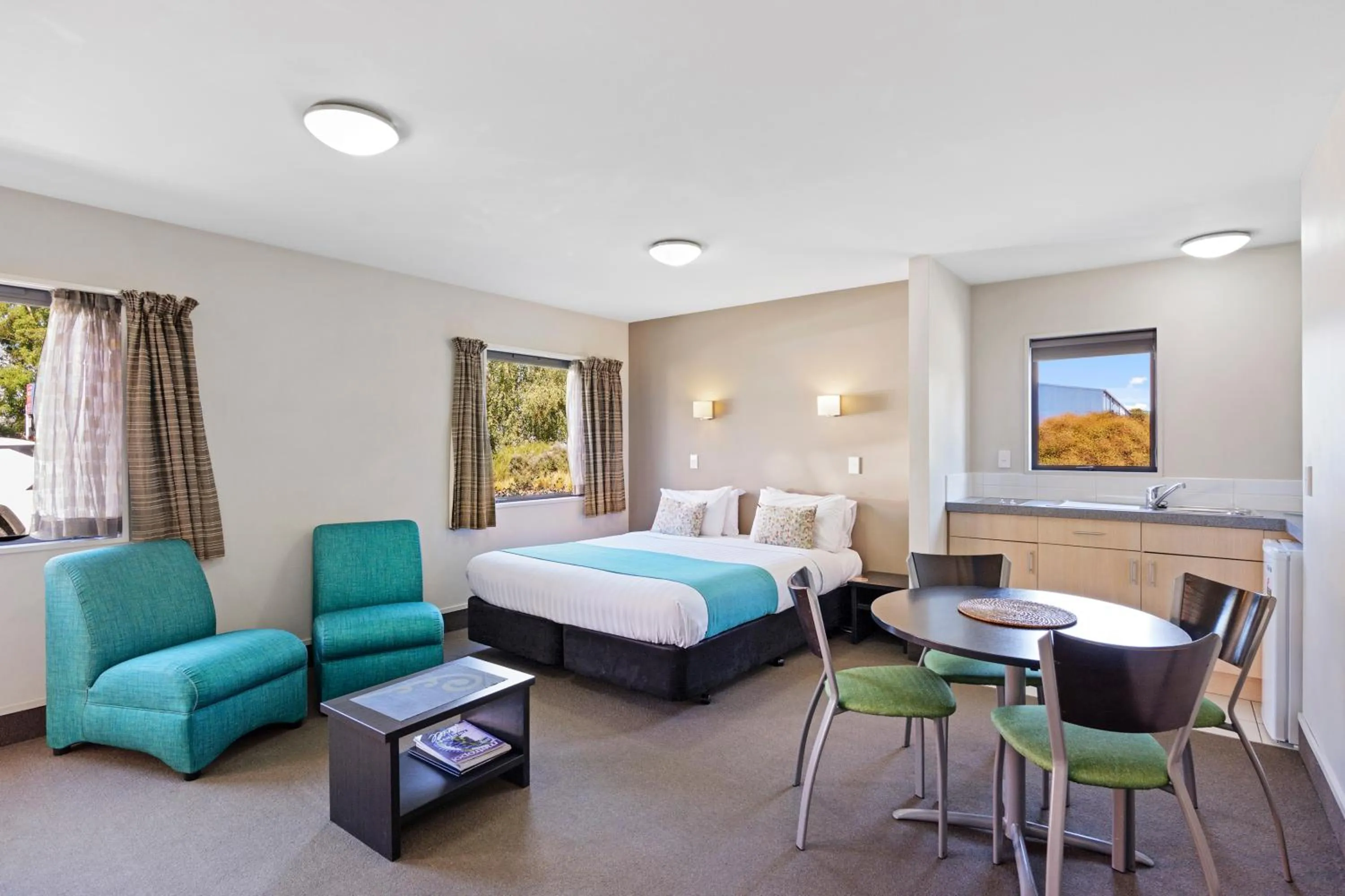 Family, Bed in Bella Vista Motel Ashburton