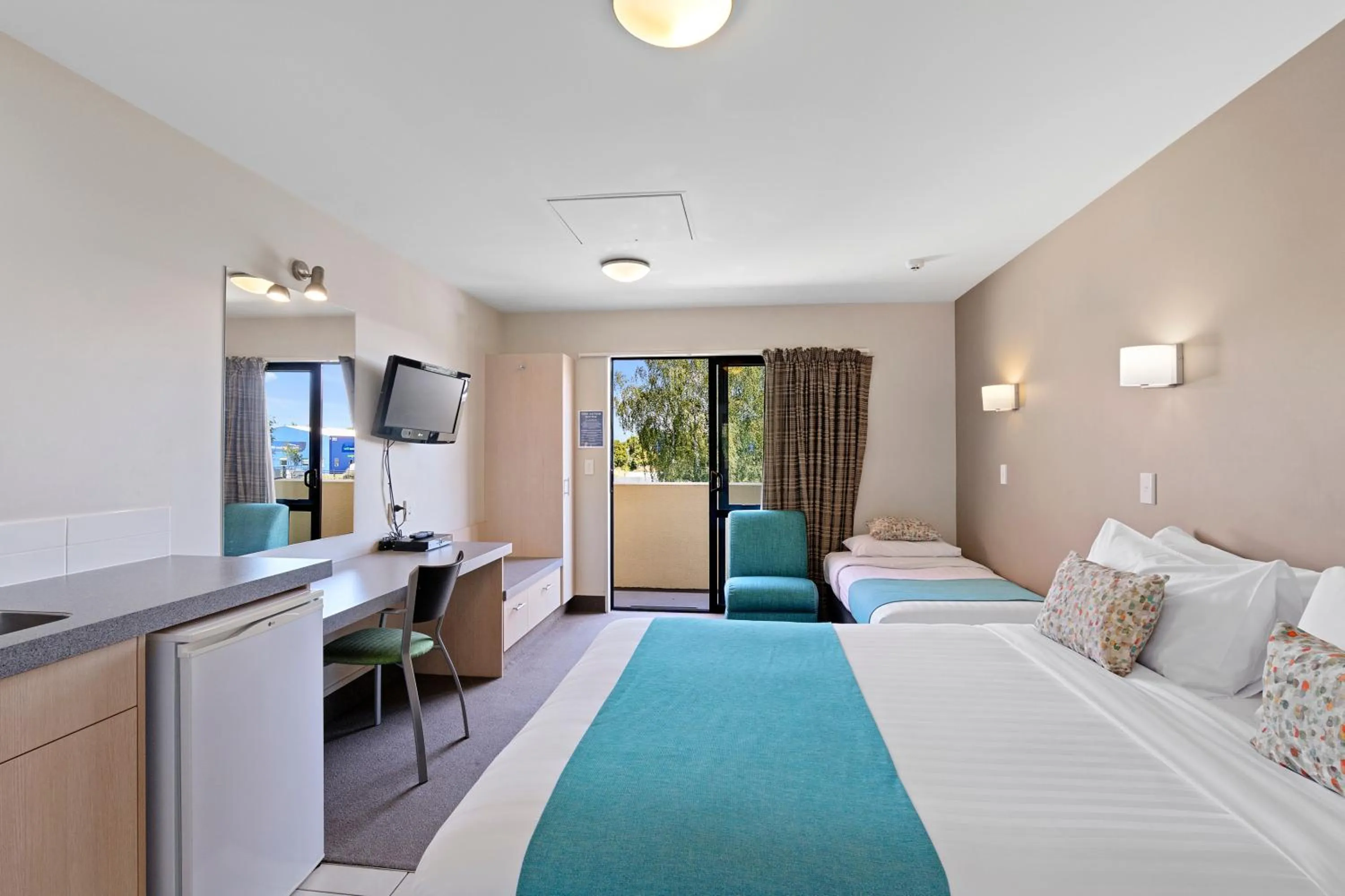 Photo of the whole room, Bed in Bella Vista Motel Ashburton