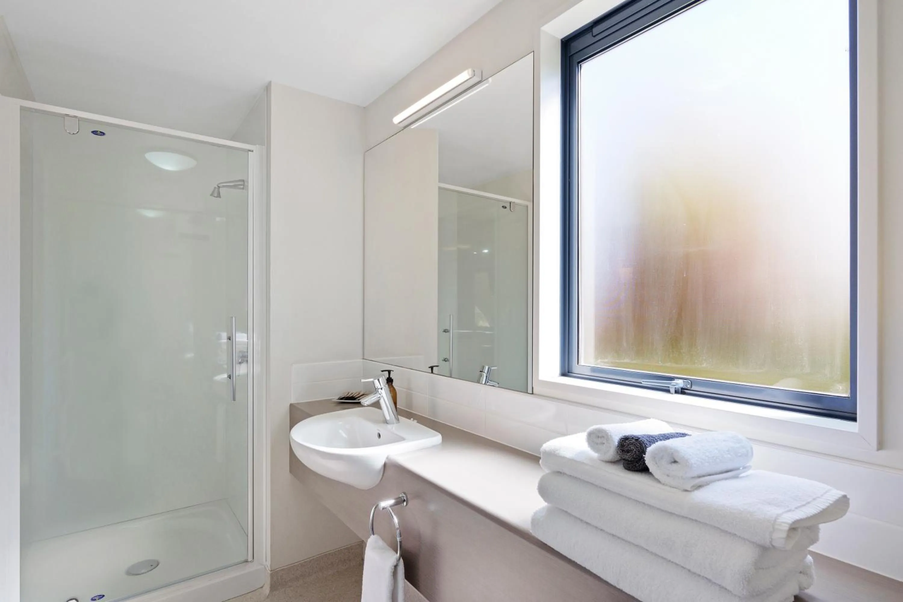 Shower in Bella Vista Motel Ashburton