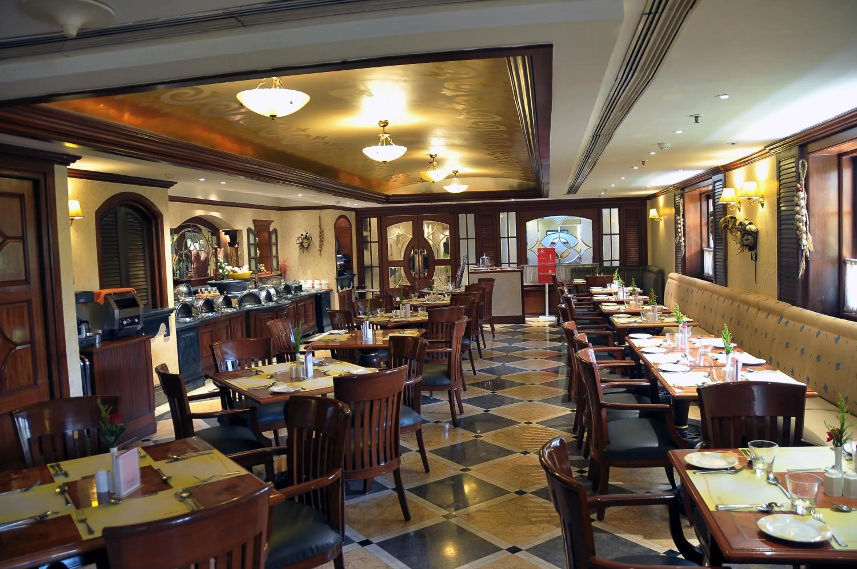 Coffee/tea facilities in Ramada Plaza By Wyndham Palm Grove