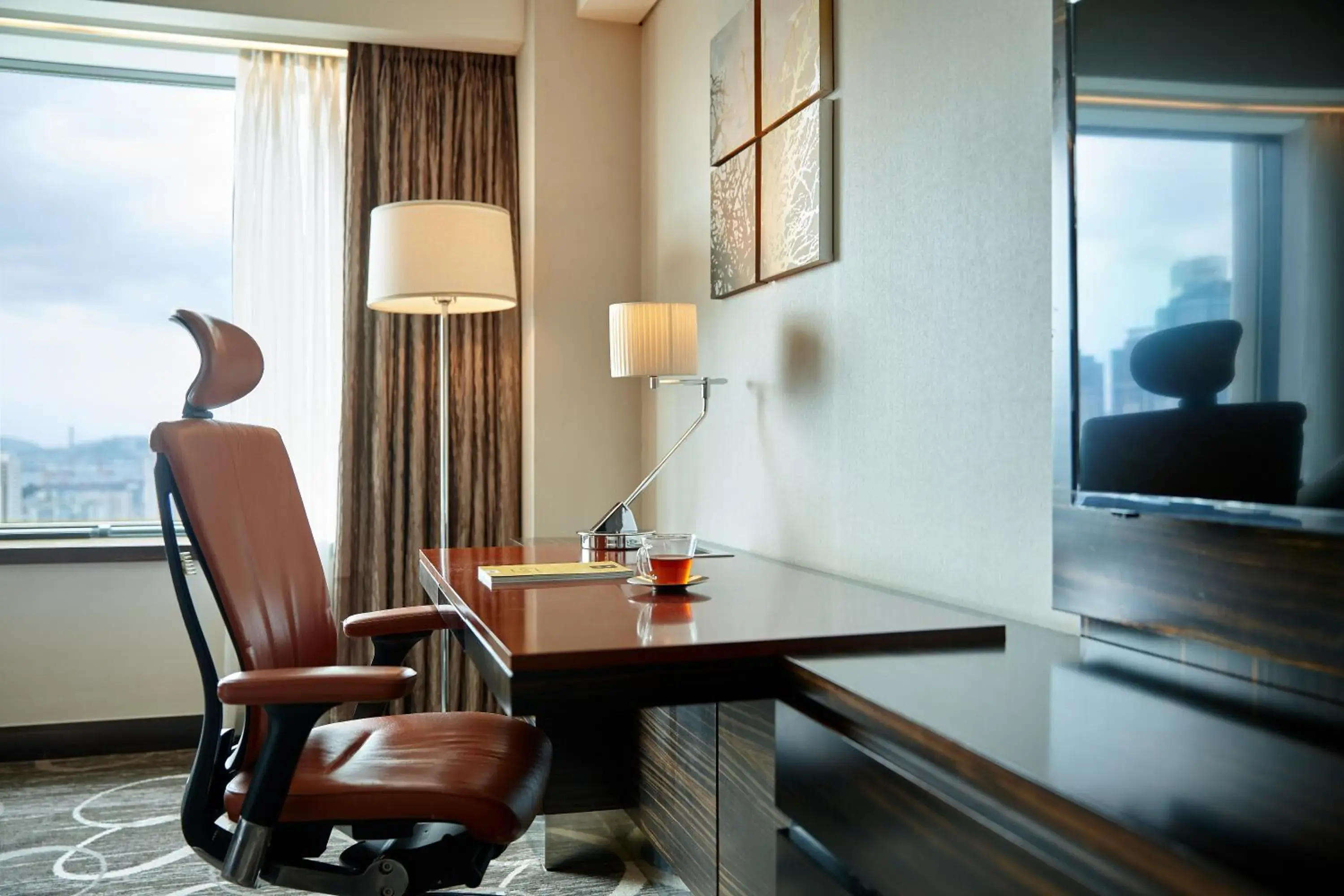 Club Deluxe Double with swimming pool, fitness, sauna access for 2pax - single occupancy in Lotte Hotel Busan Club Deluxe Double with swimming pool, fitness, sauna access for 2pax - single occupancy in Lotte Hotel Busan