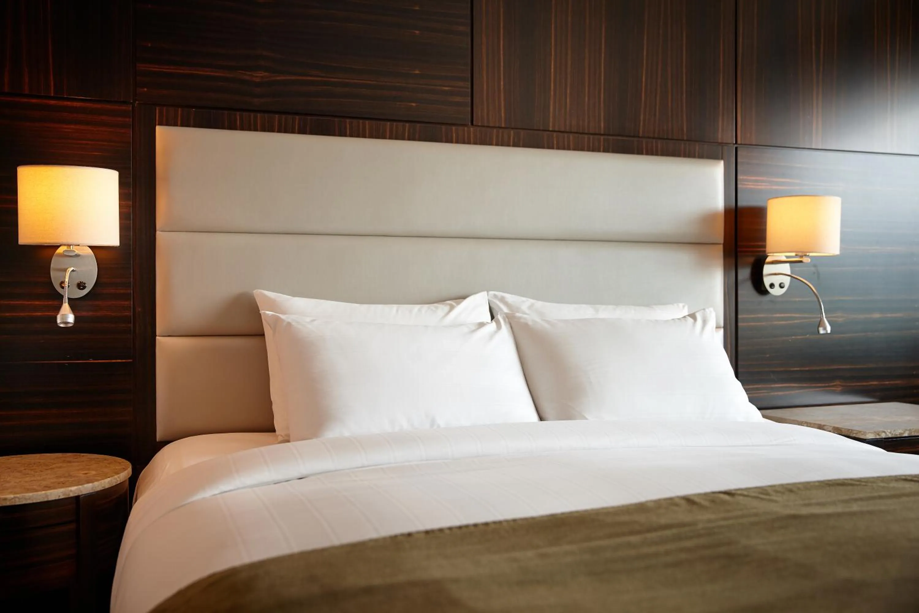 Bed in Lotte Hotel Busan