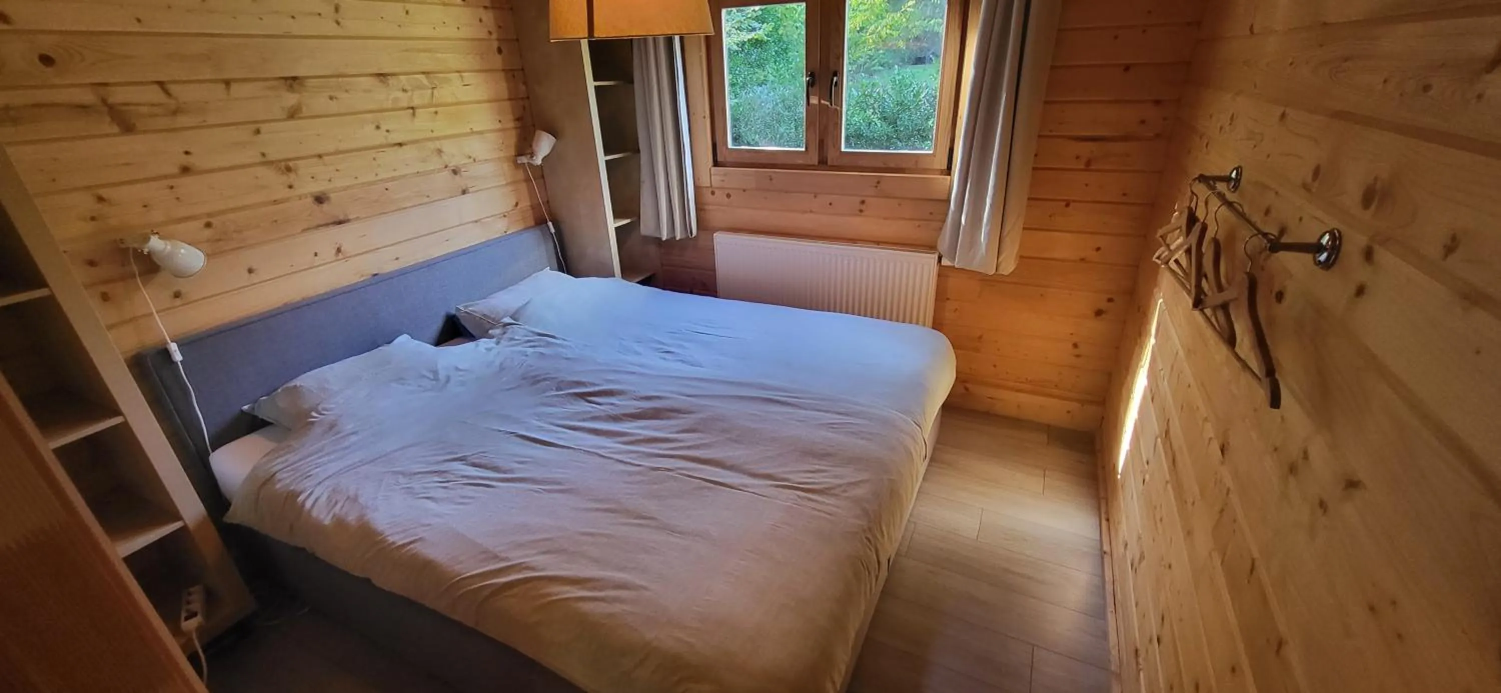 Bed in Herberg De Eexter Os