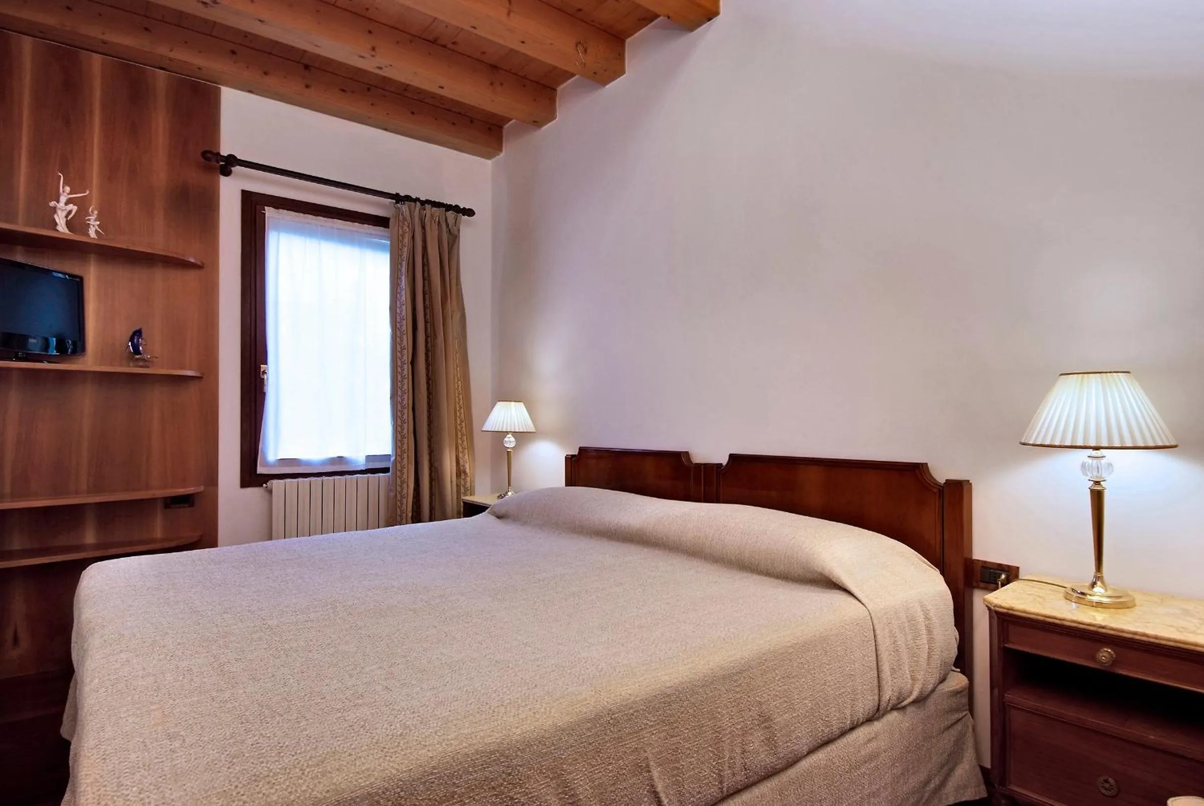 Day, Bed in Villa Dacri