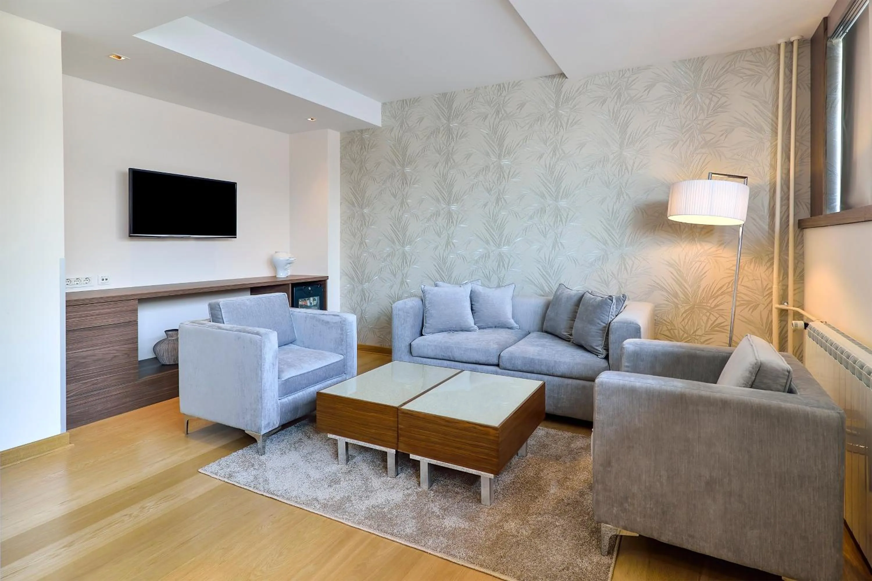 TV and multimedia in Belgrade Art Hotel, a member of Radisson Individuals