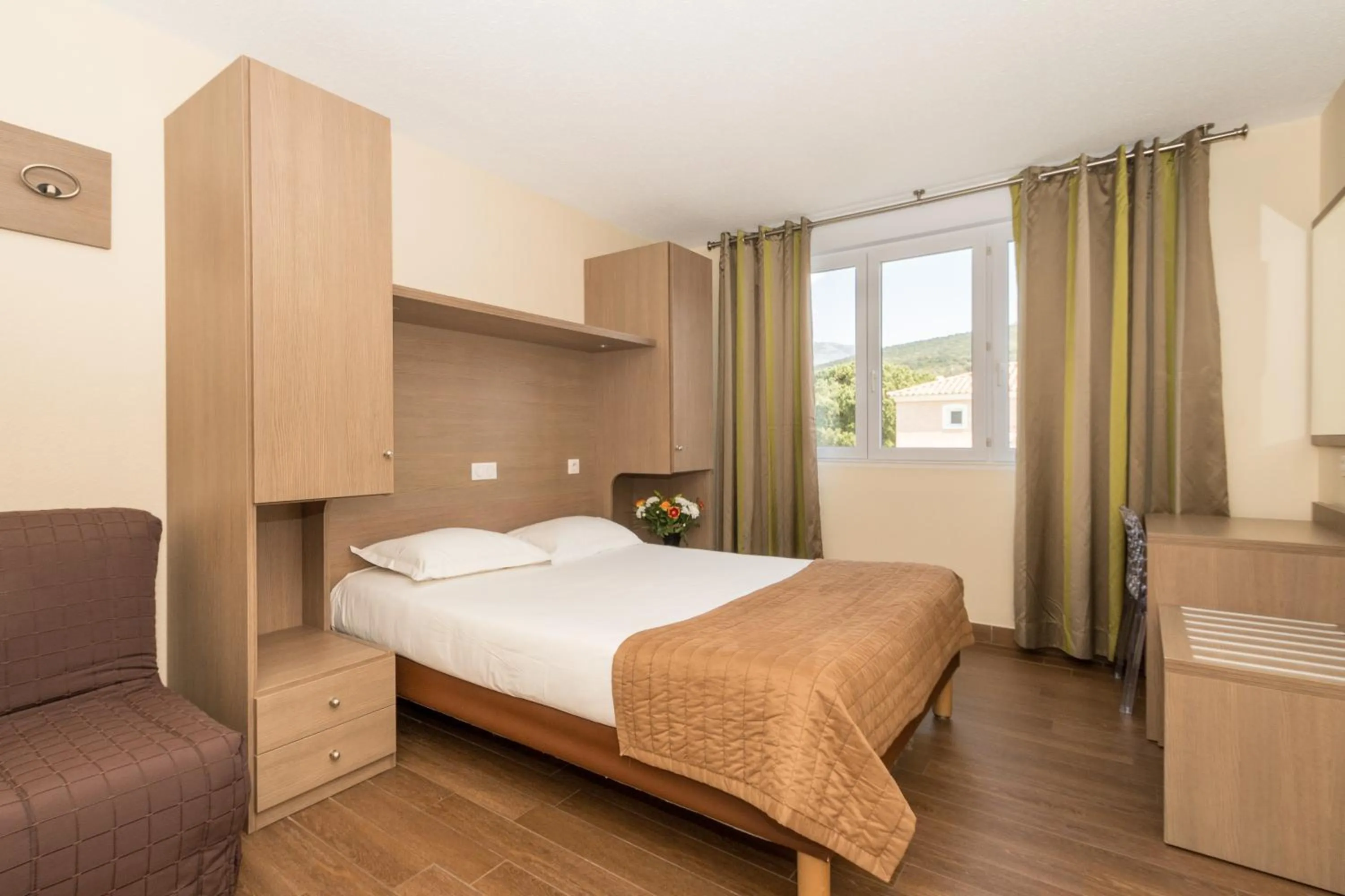 Bed in Hôtel Thalassa