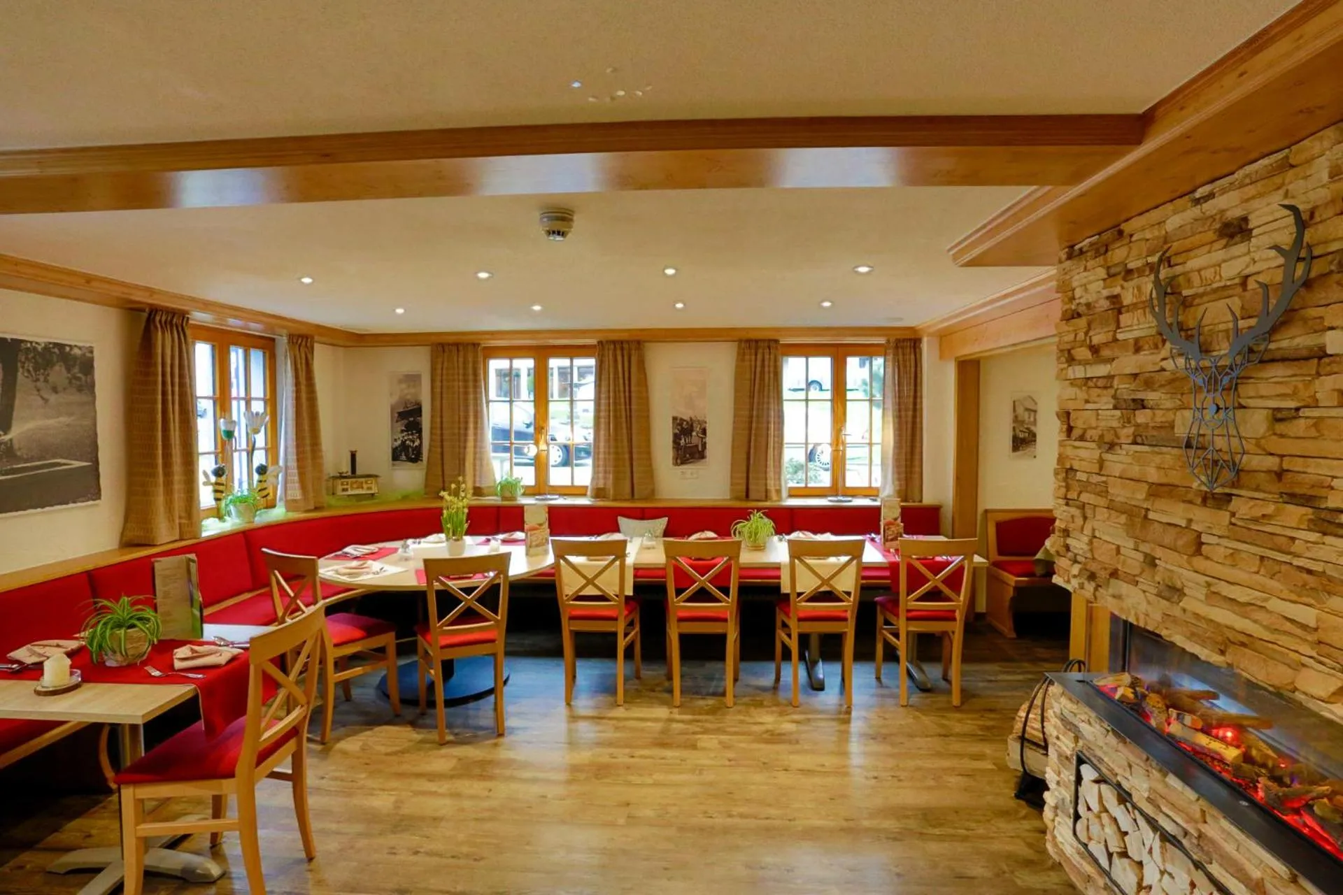 Restaurant/places to eat in Hotel Waldblick