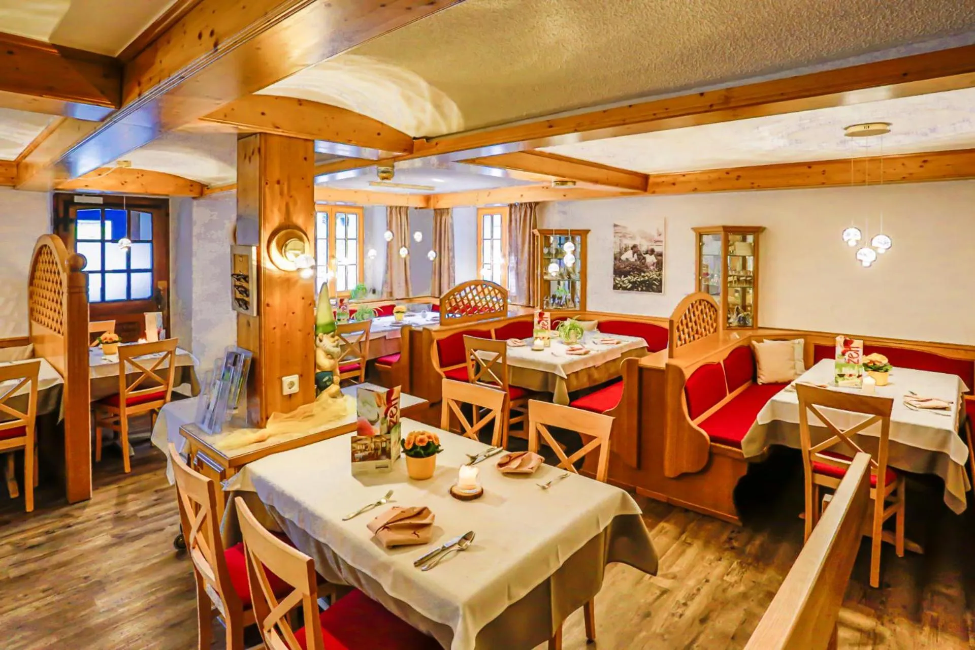 Restaurant/places to eat in Hotel Waldblick