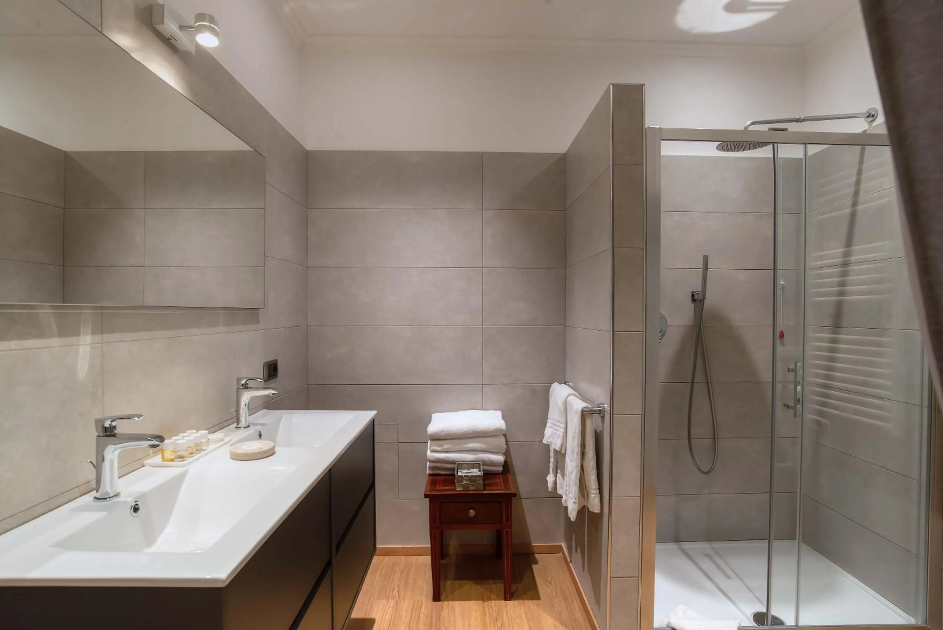 Bathroom in I TRE MOSCHETTIERI - D'ARTAGNAN Luxury Guest House