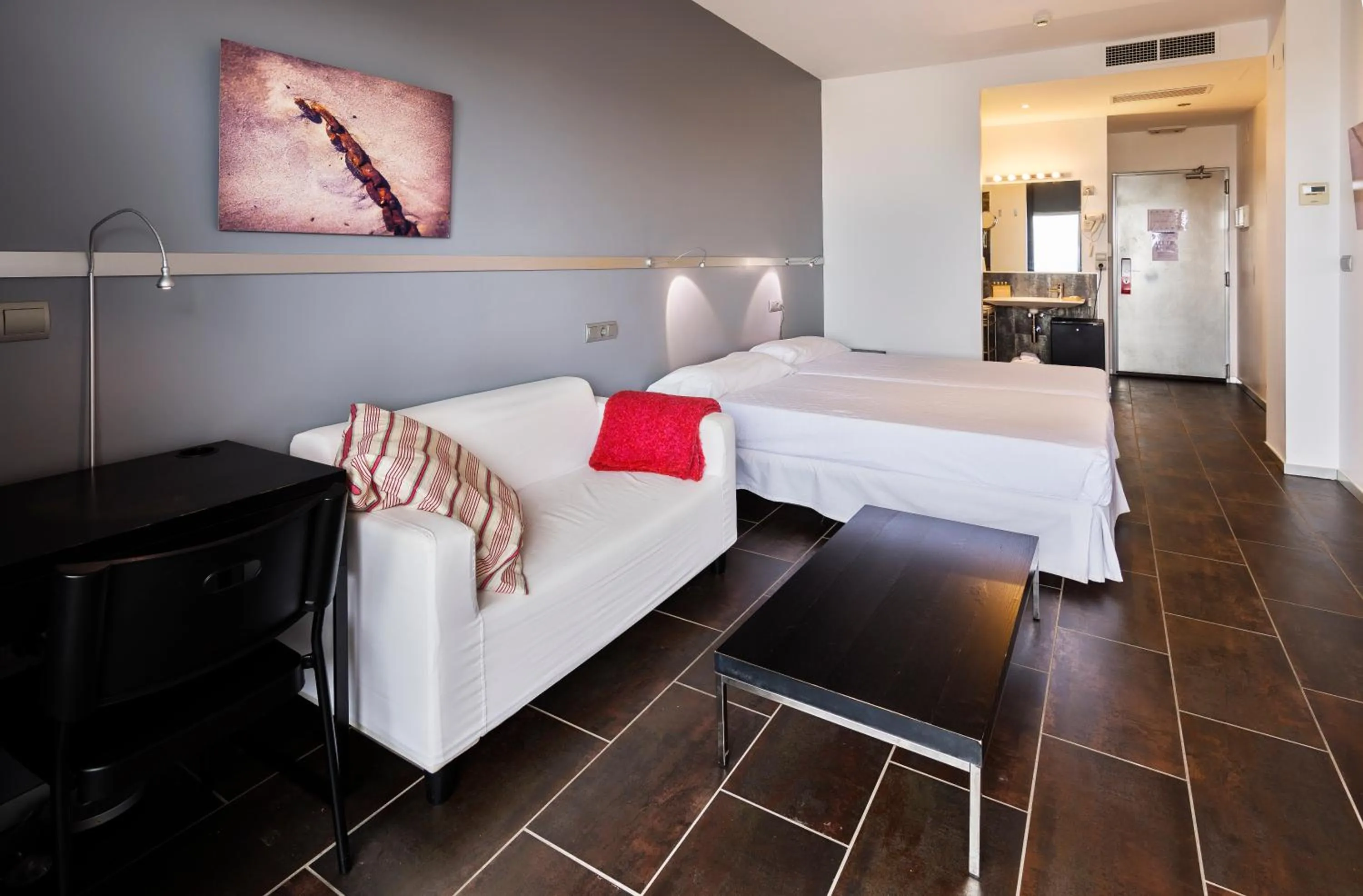 Photo of the whole room, Bed in Mazagonia