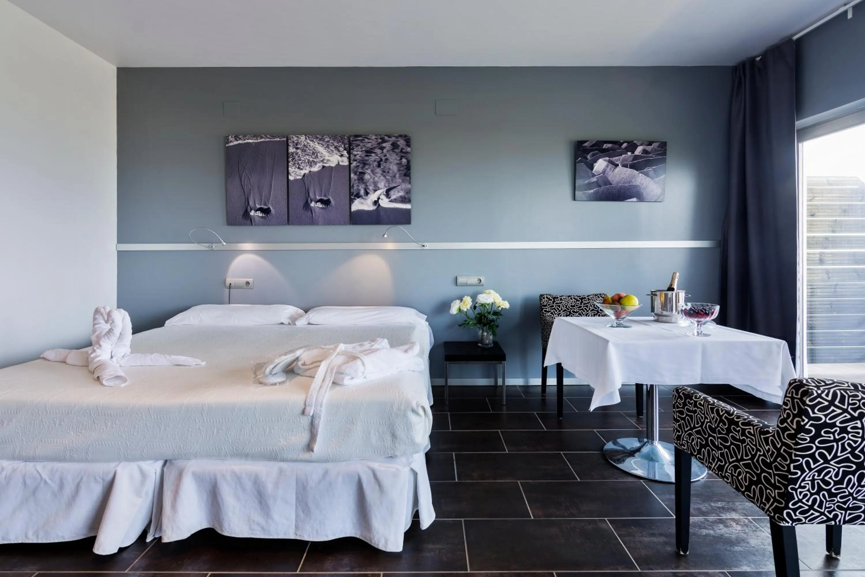 Photo of the whole room, Bed in Mazagonia