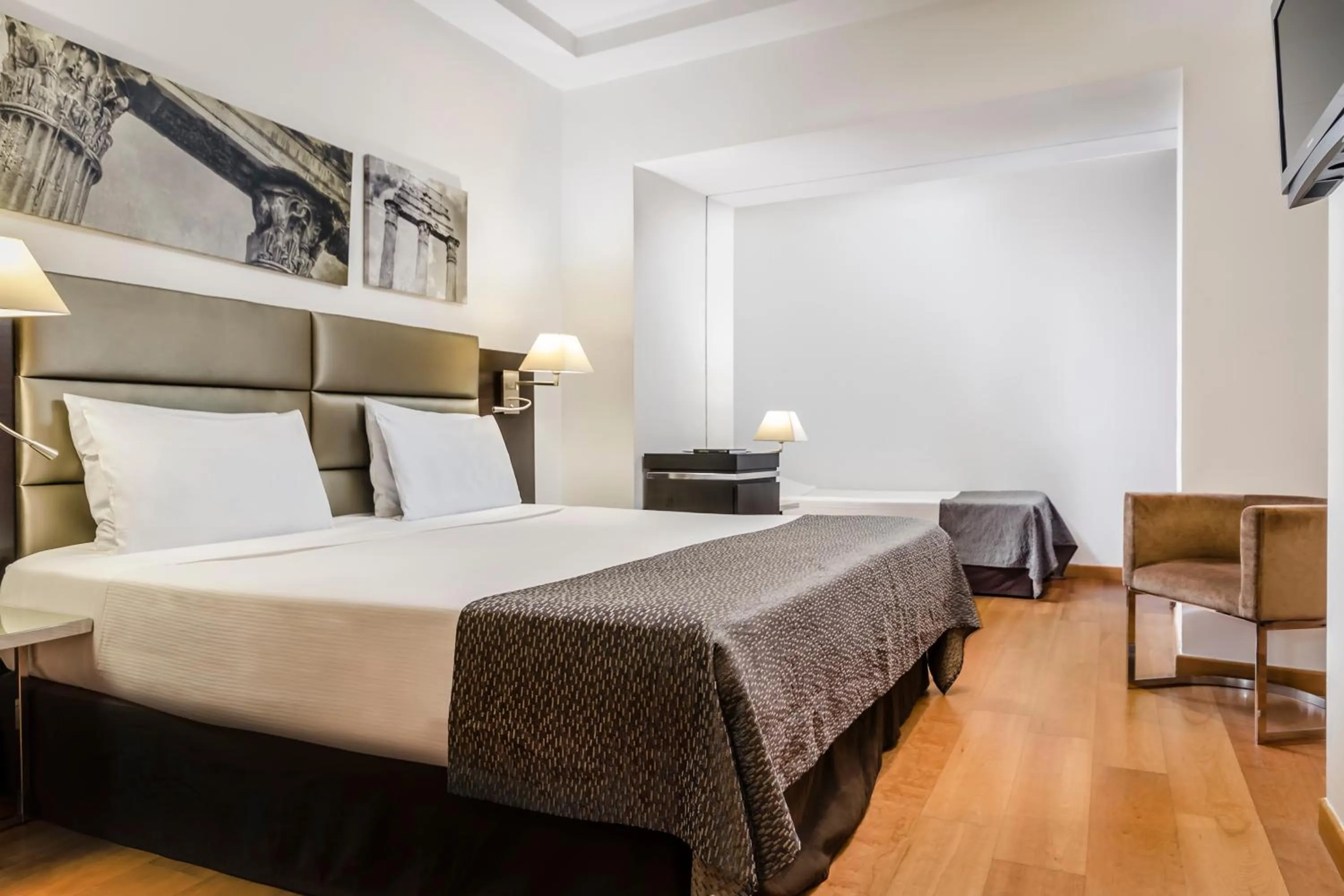 Bed in Eurostars Roma Aeterna