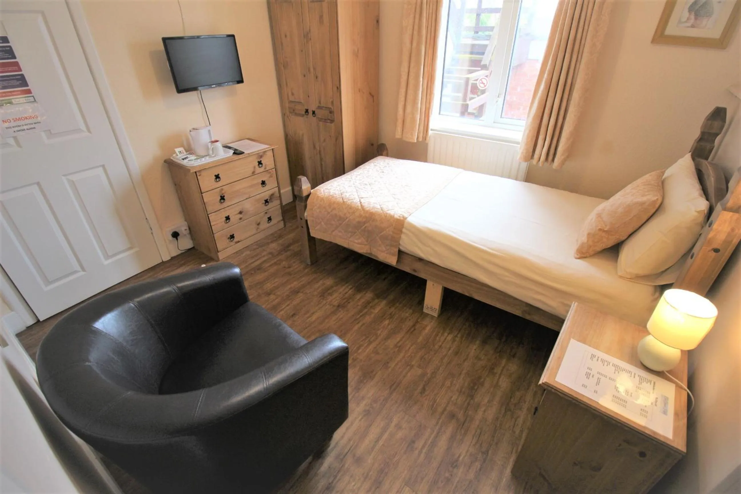 Photo of the whole room, Bed in The Grand Hotel