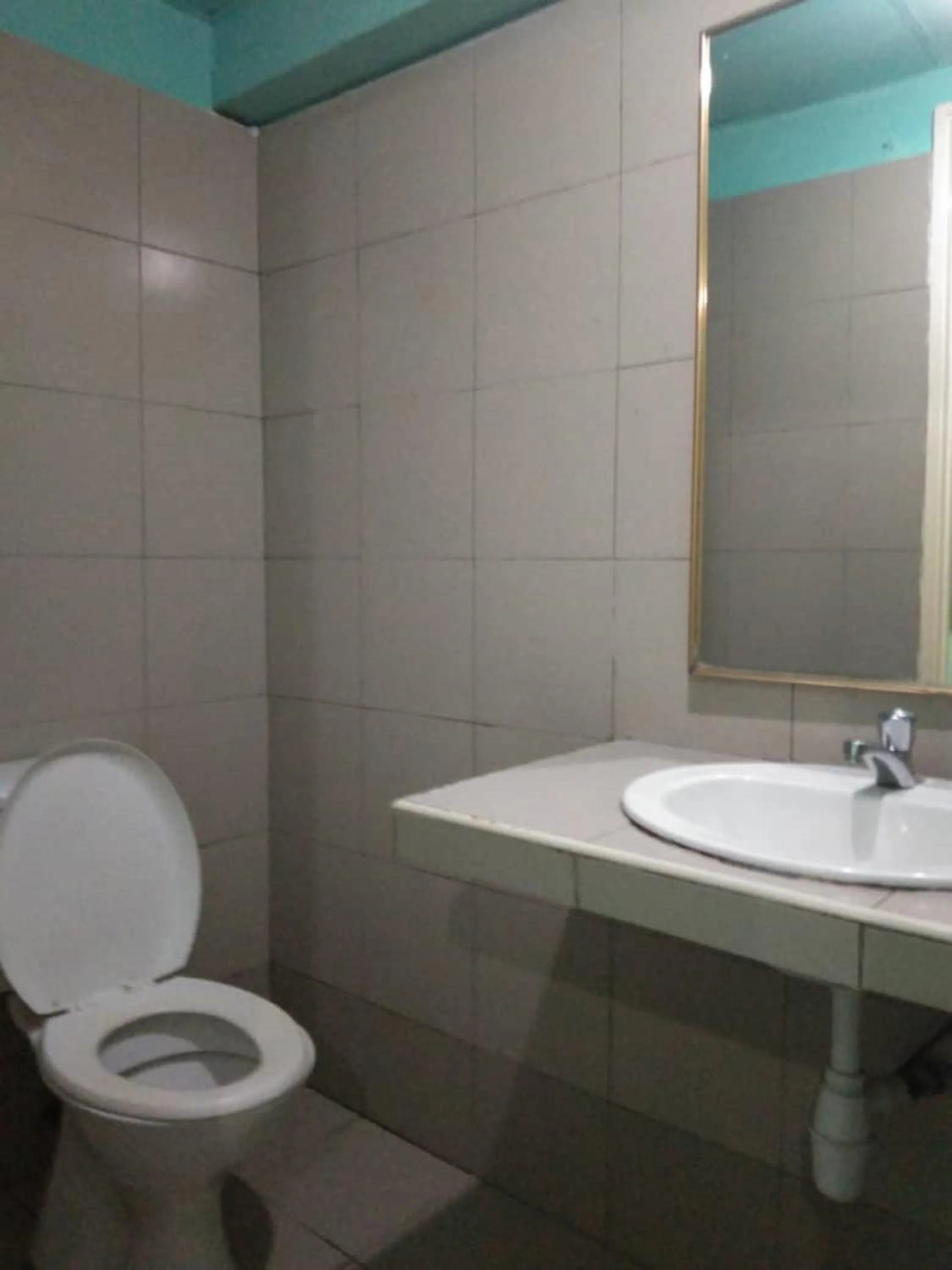 Bathroom in Petaling Street Hotel Chinatown