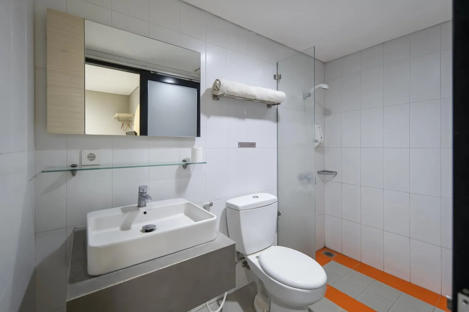 Bathroom in Cove Wanadu Residence