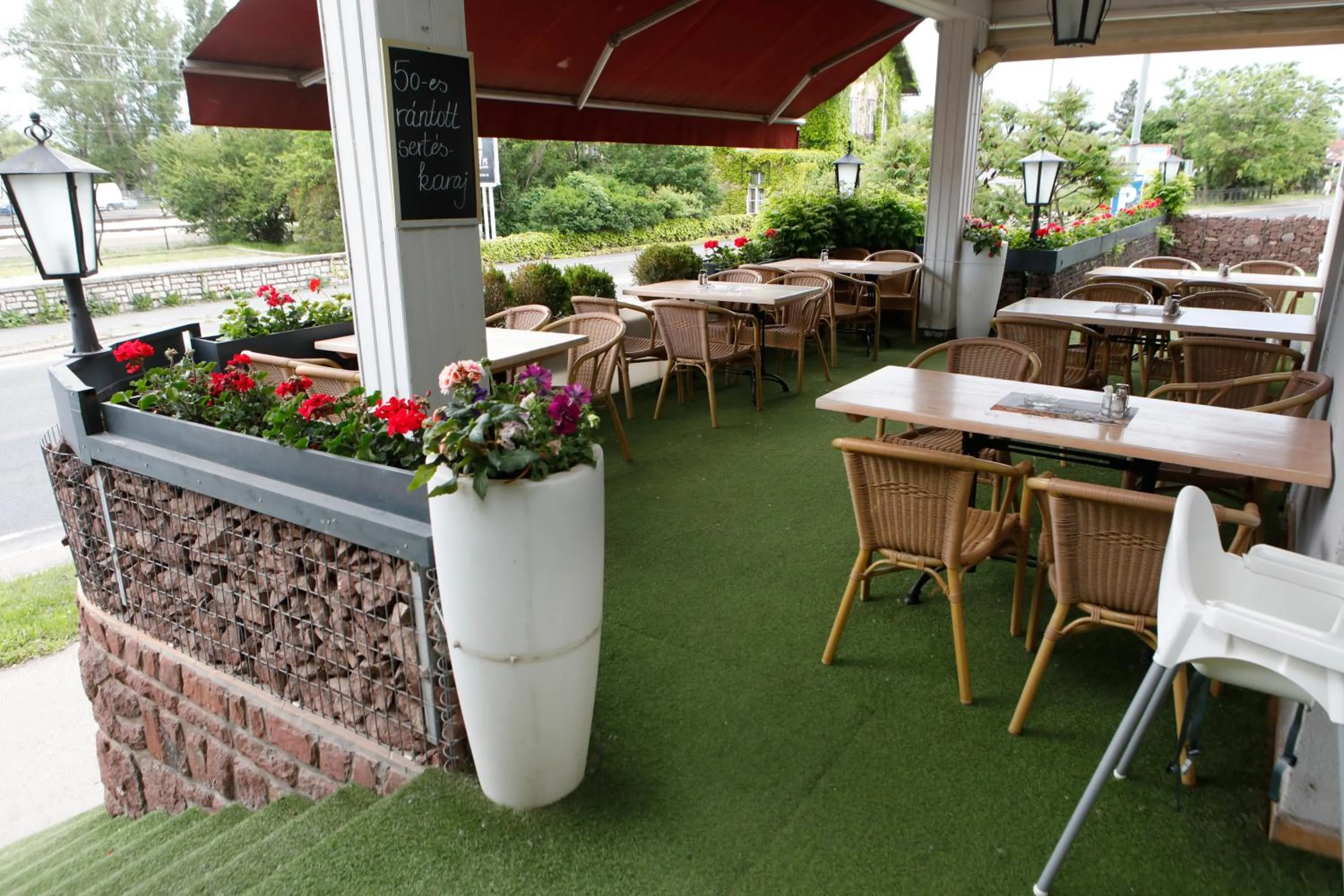 Restaurant/places to eat in Wellness Hotel Laroba