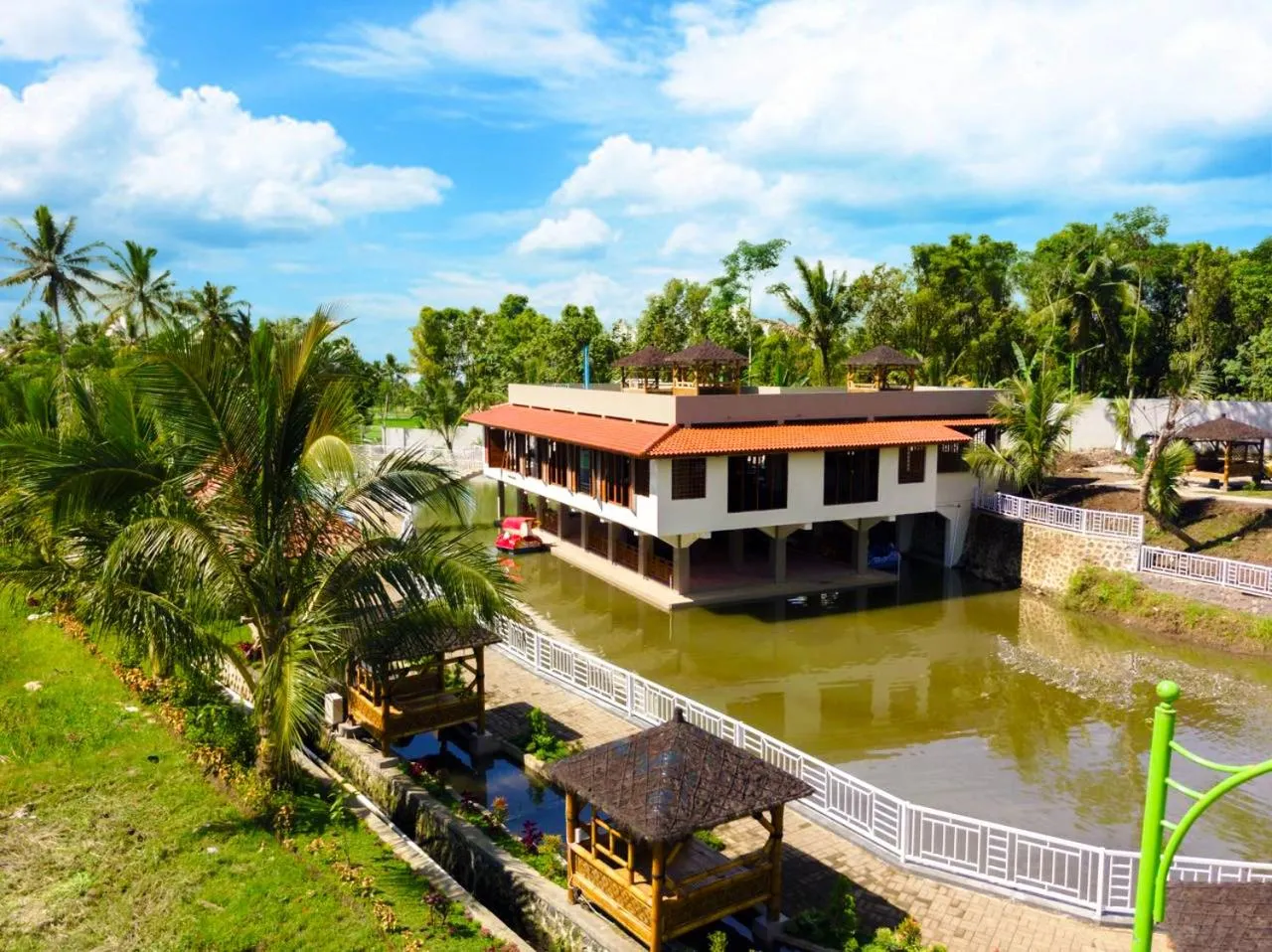 Grand Harvest Resort & Villas