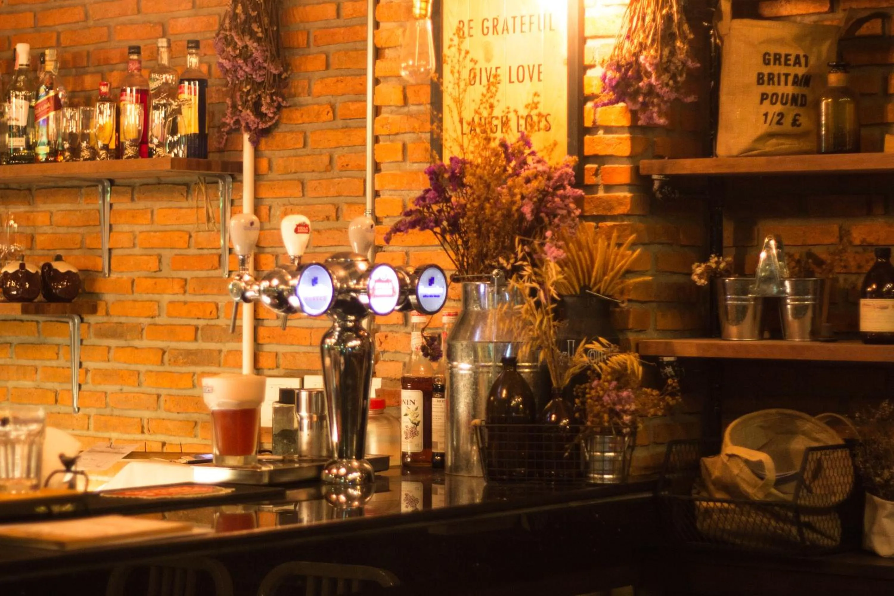 Lounge or bar in Khaolak Tony Lodge