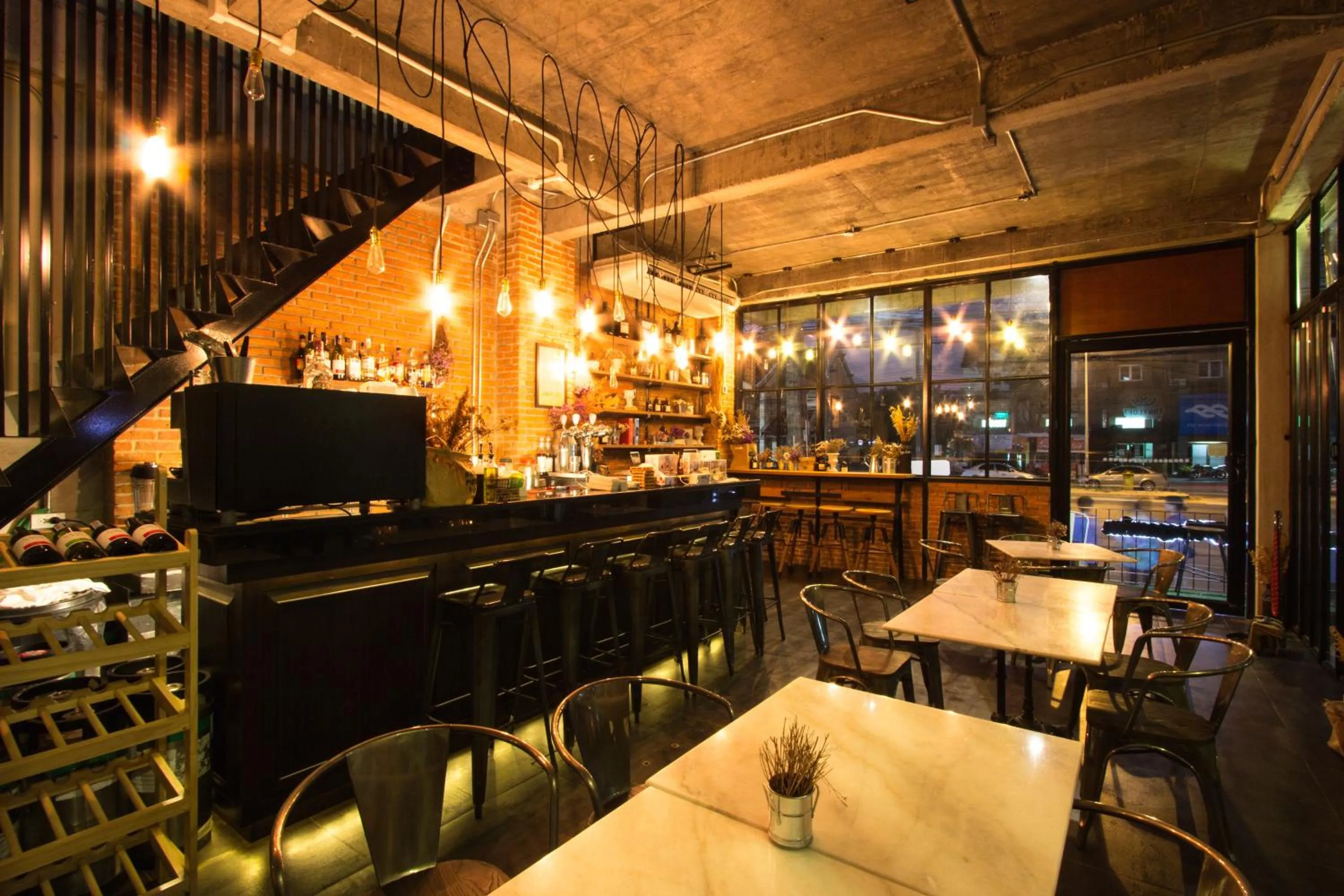 Lounge or bar in Khaolak Tony Lodge