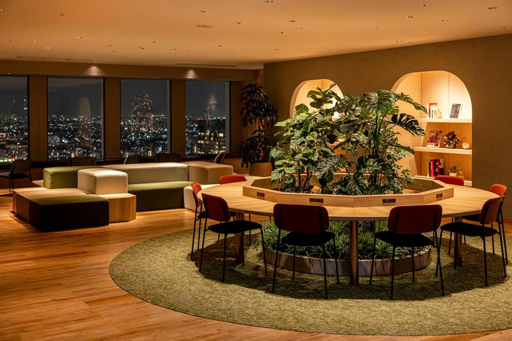Lounge or bar in Keio Plaza Hotel Tokyo Premier Grand
