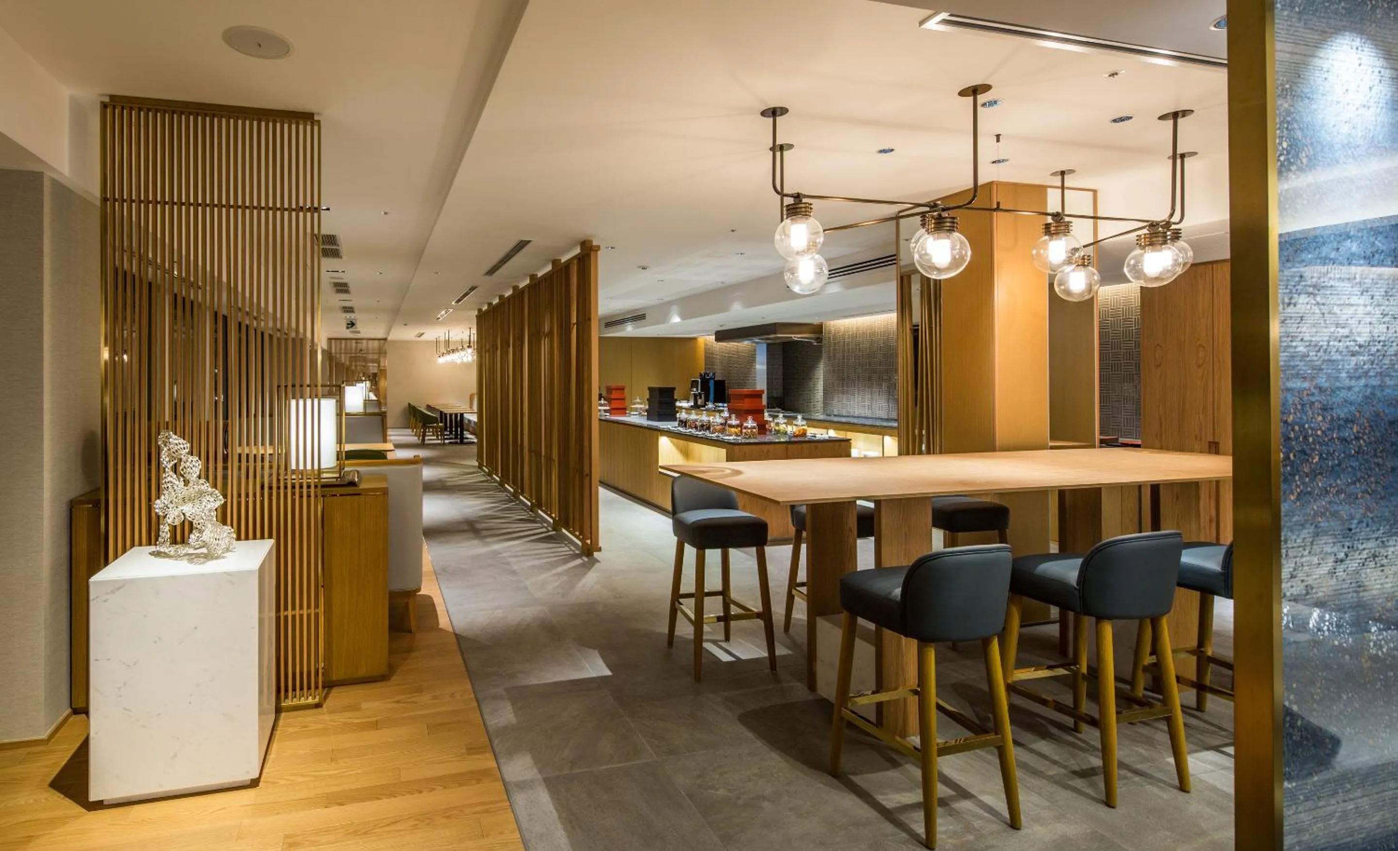 Lounge or bar in Keio Plaza Hotel Tokyo Premier Grand