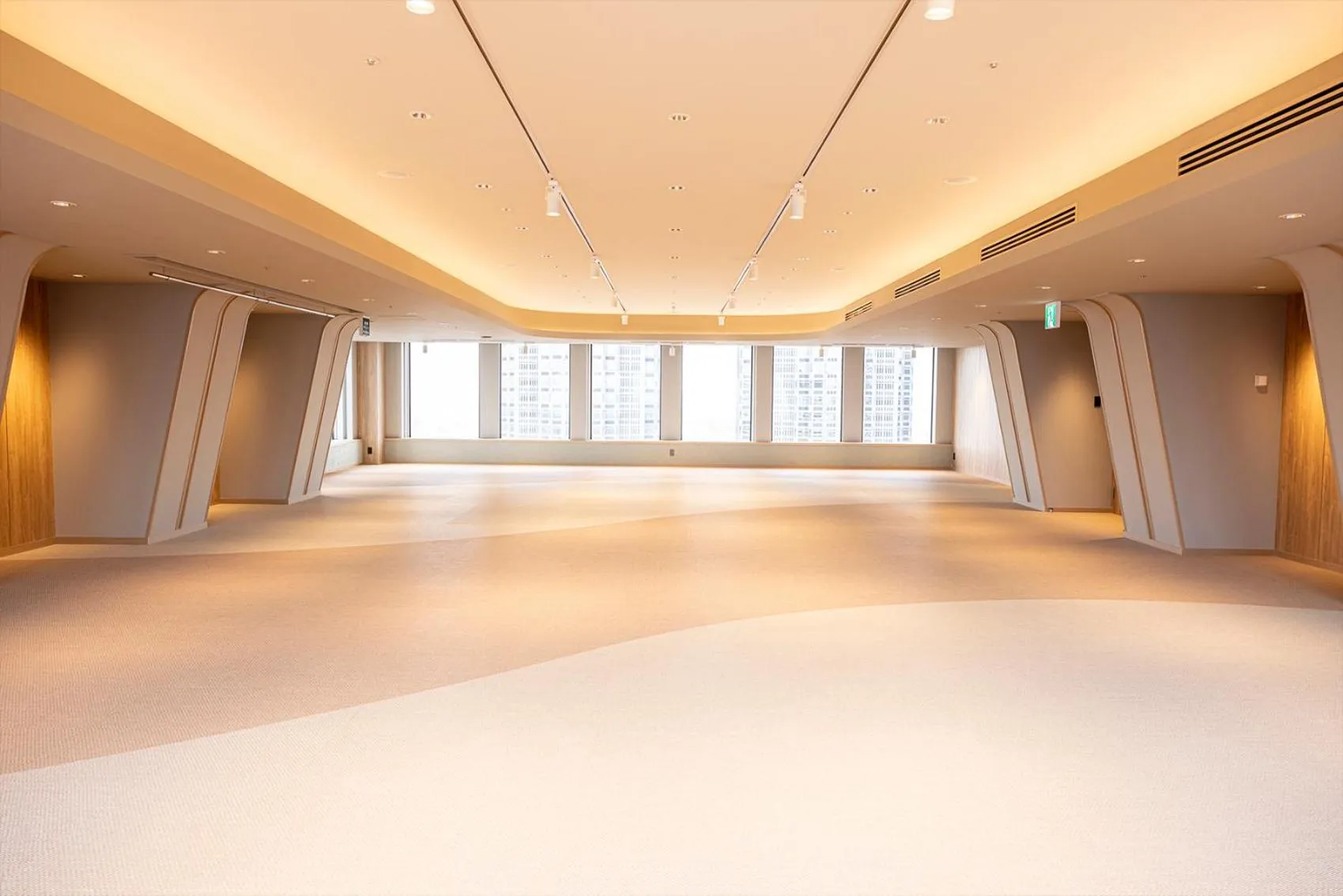 Lounge or bar in Keio Plaza Hotel Tokyo Premier Grand