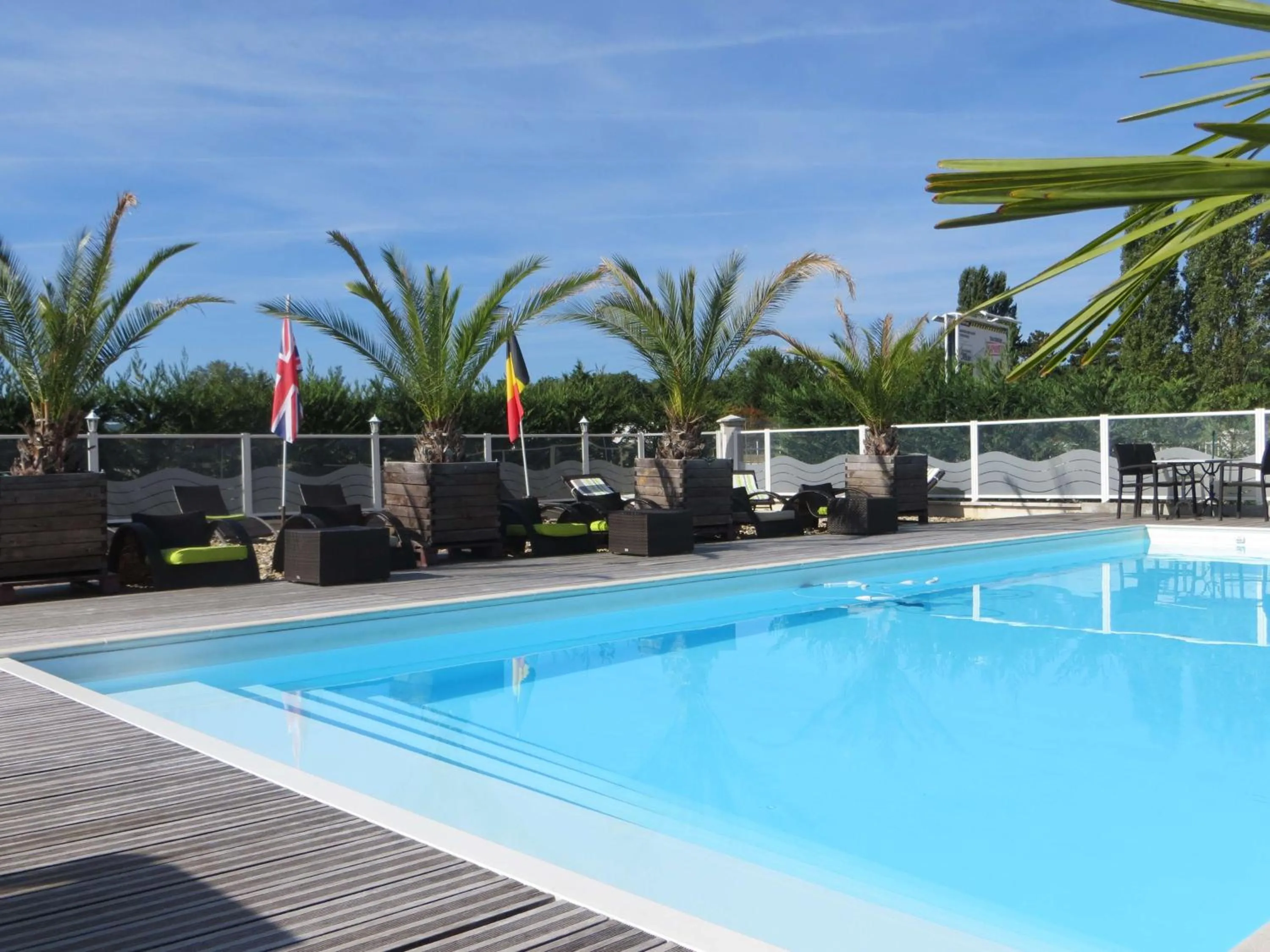 Pool view in Brit Hotel Dijon Hermes