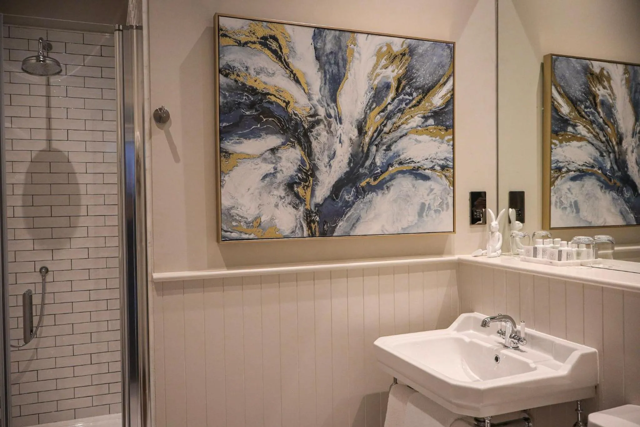 Bathroom in Ballyroe Lodge