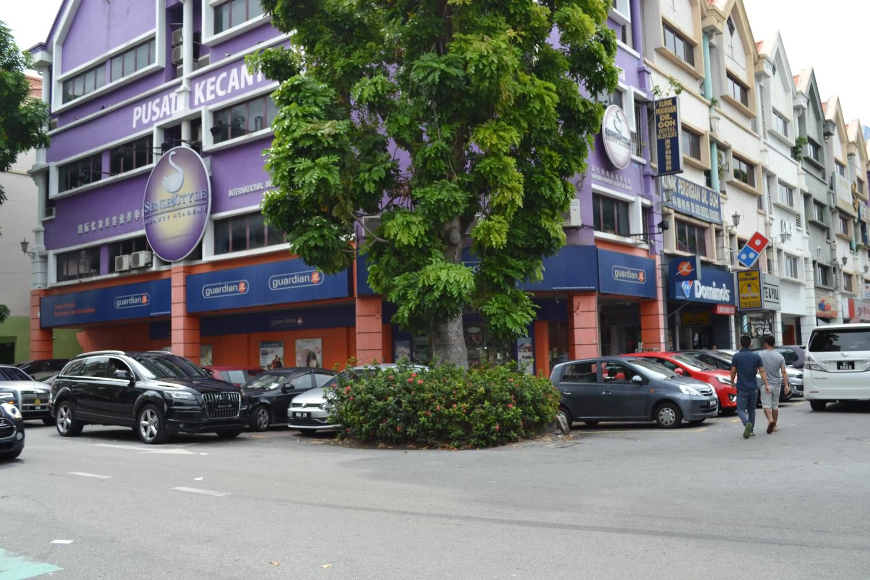 Neighbourhood in Artisan Eco Hotel