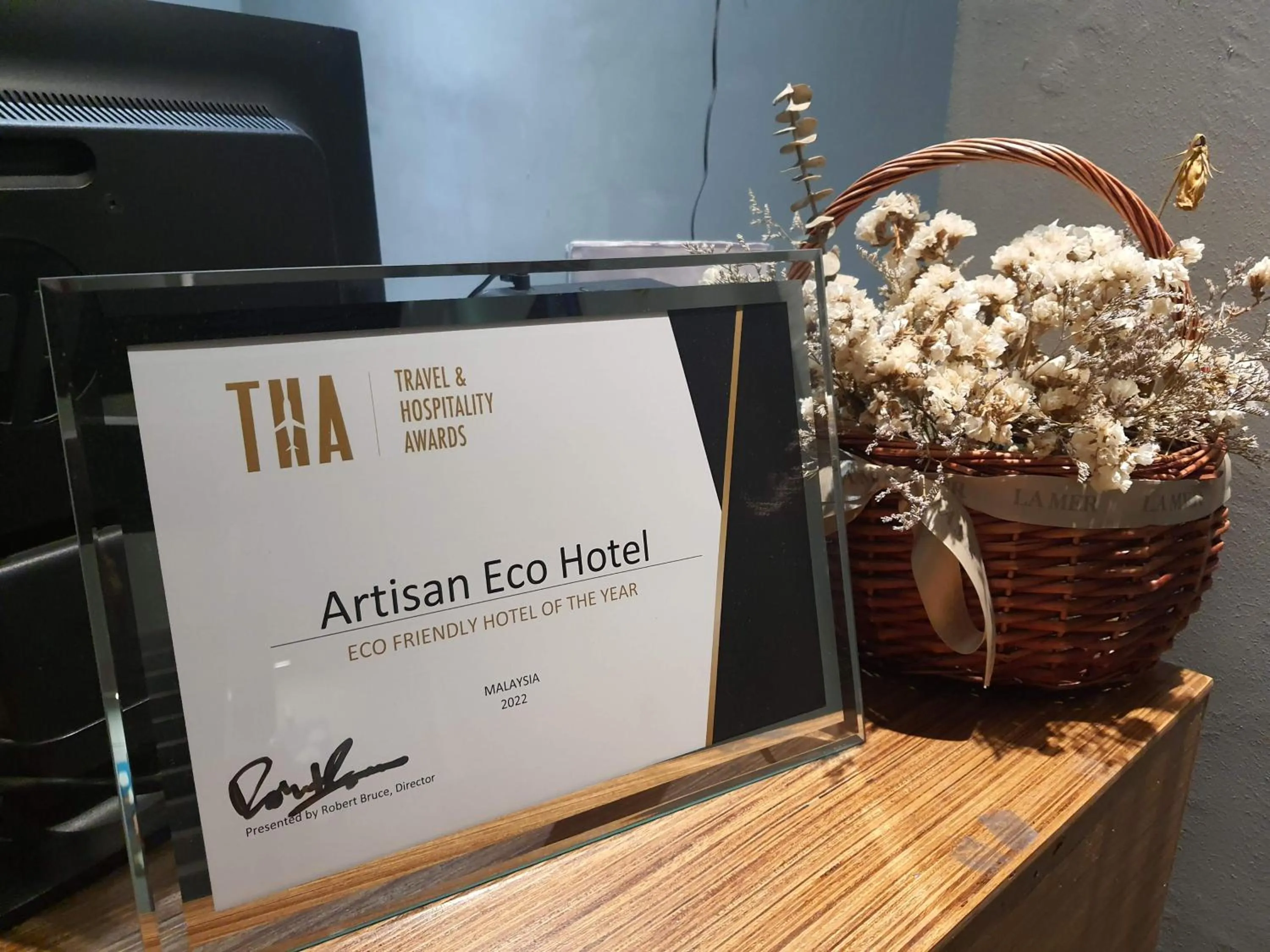 Artisan Eco Hotel
