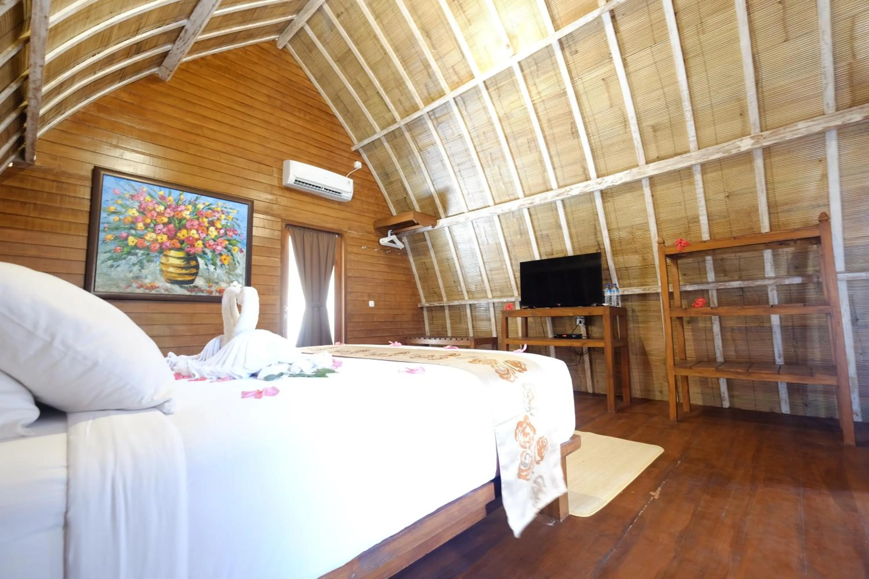 Bed in Paradesa Living