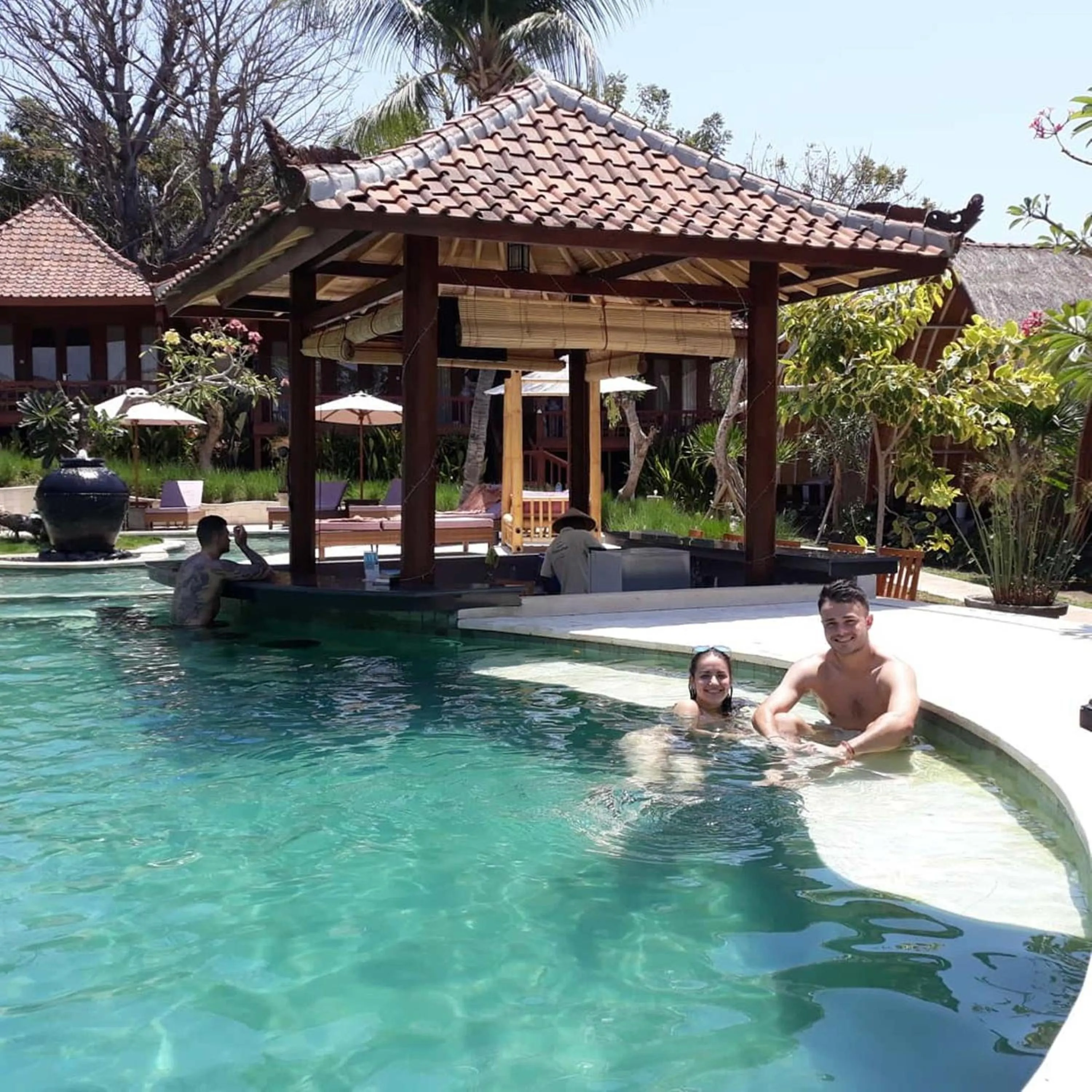 Swimming pool in Paradesa Living