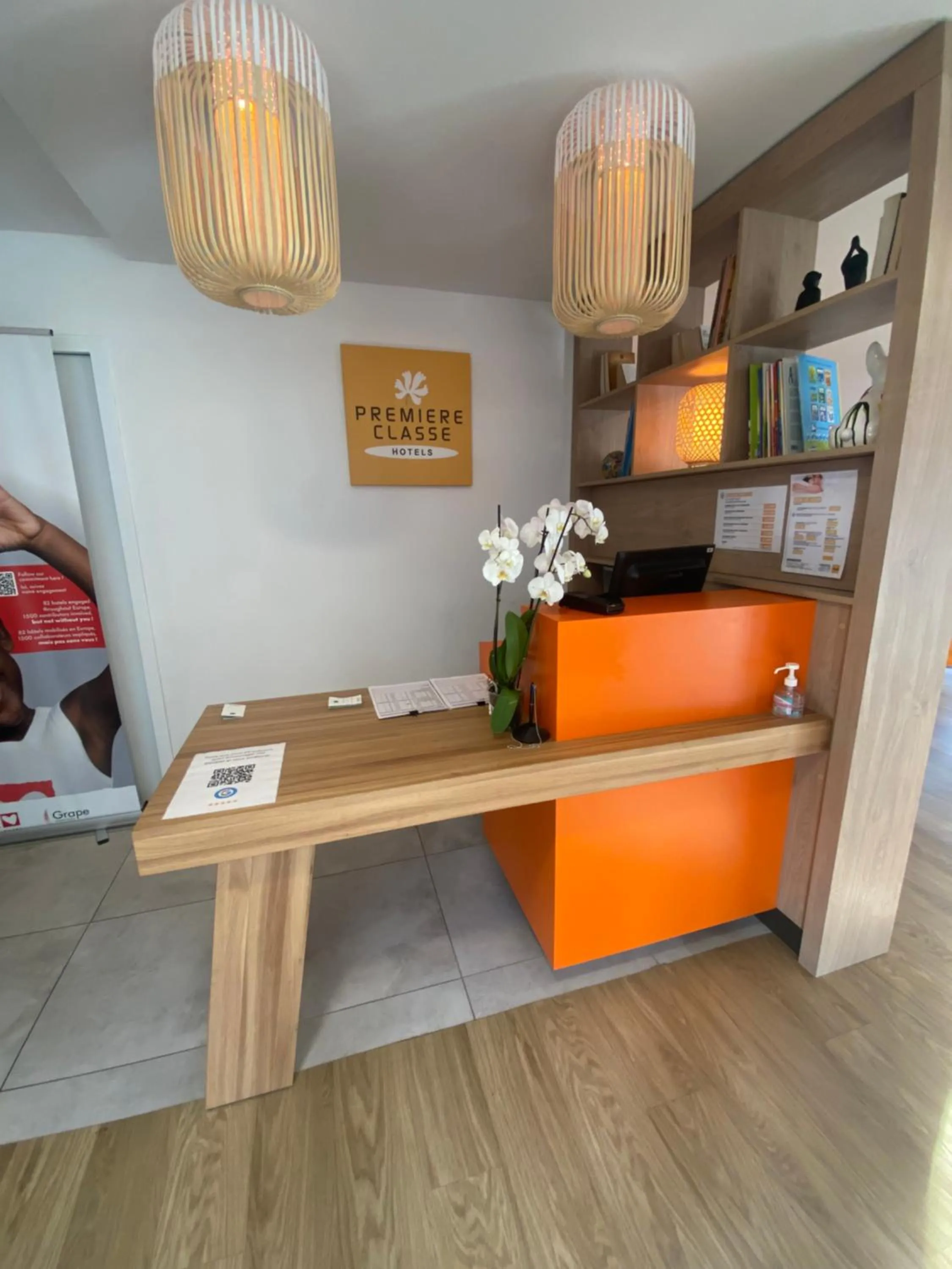 Lobby or reception in Première Classe Nantes Sud - Rezé Aéroport