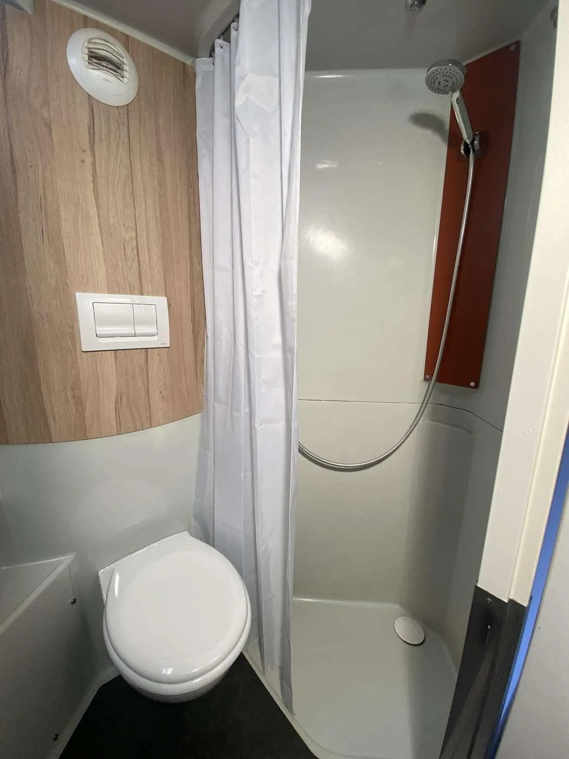 Bathroom in Première Classe Nantes Sud - Rezé Aéroport