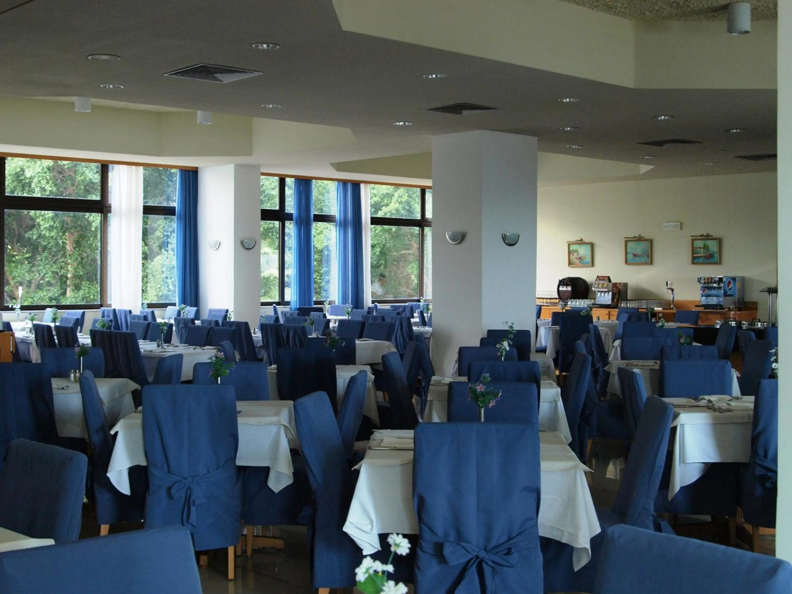 Restaurant/places to eat in Calypso Beach