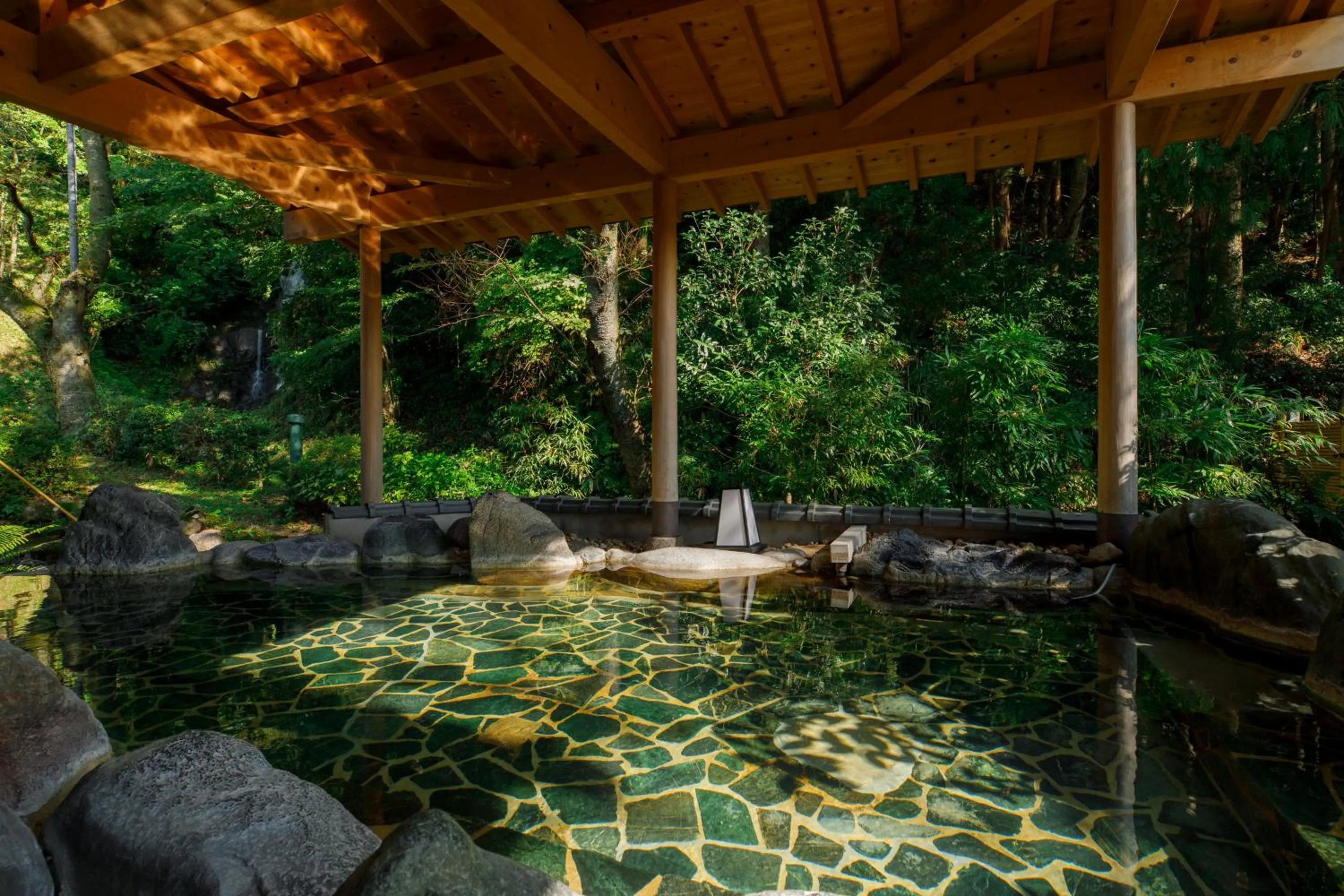 Hot Spring Bath in TAKITEI Riverside Onsen ーA Hidden Ryokan in Kanazawaー