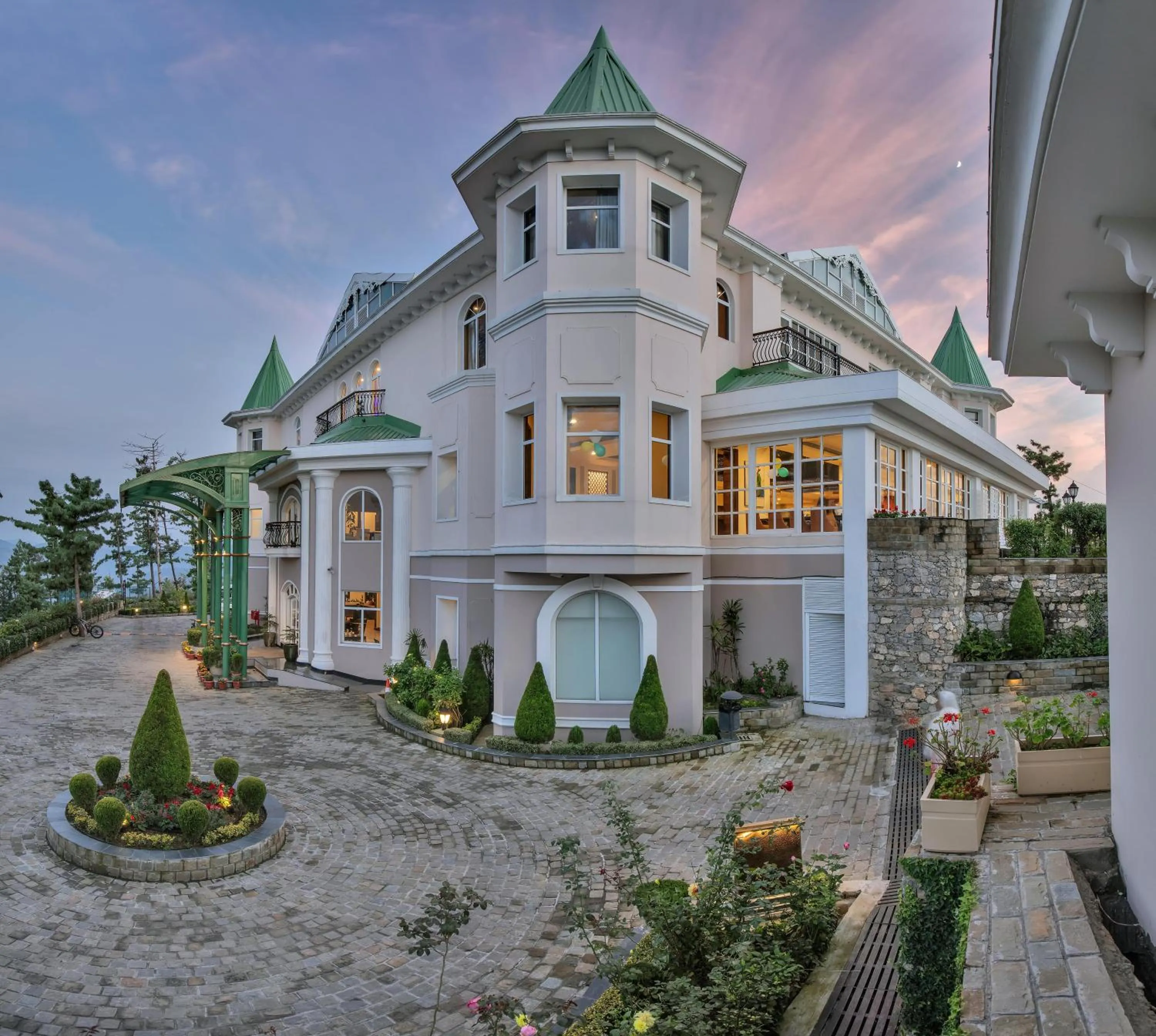 Property building in Club Mahindra Pristine Peaks Naldehra