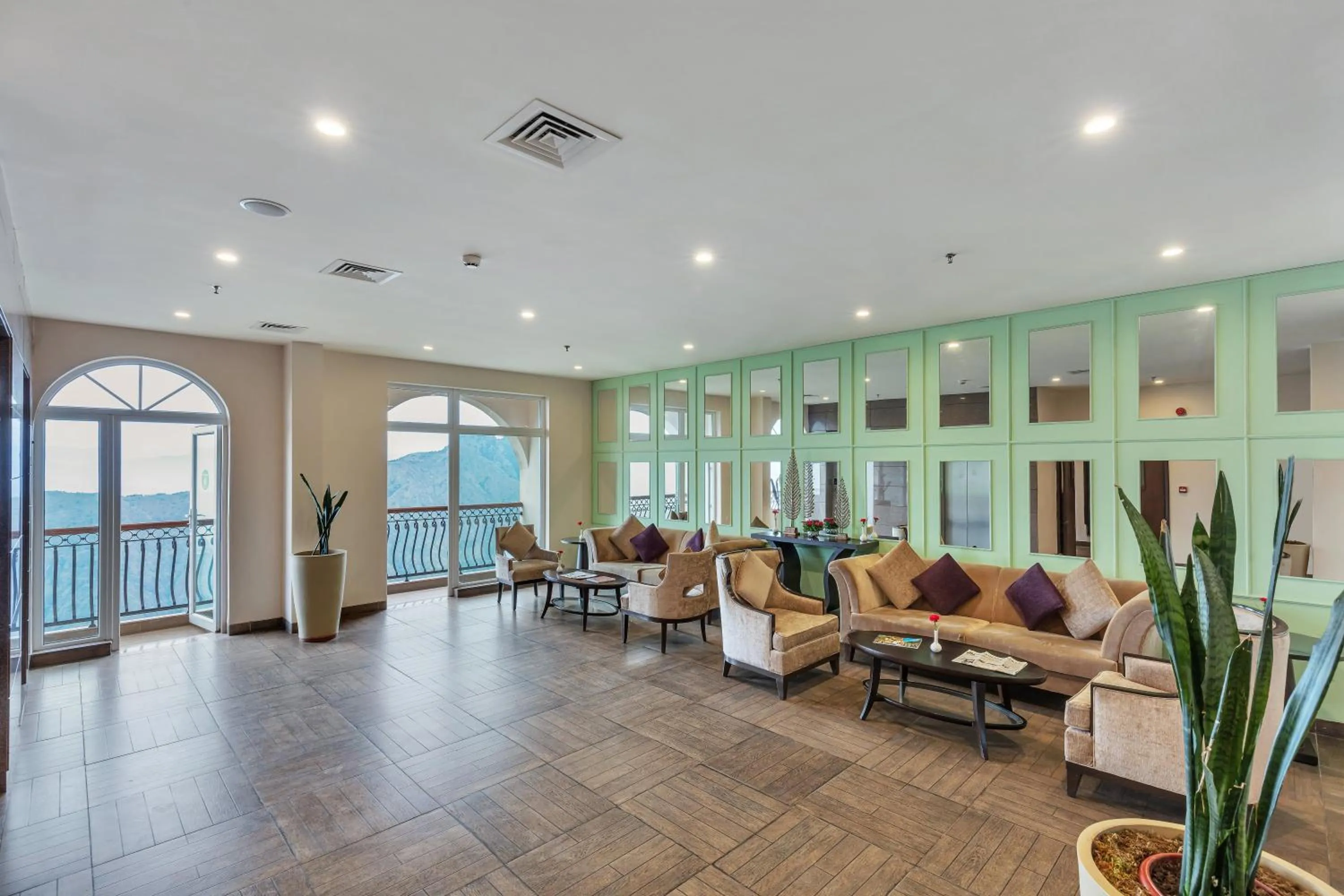 Lobby or reception in Club Mahindra Pristine Peaks Naldehra