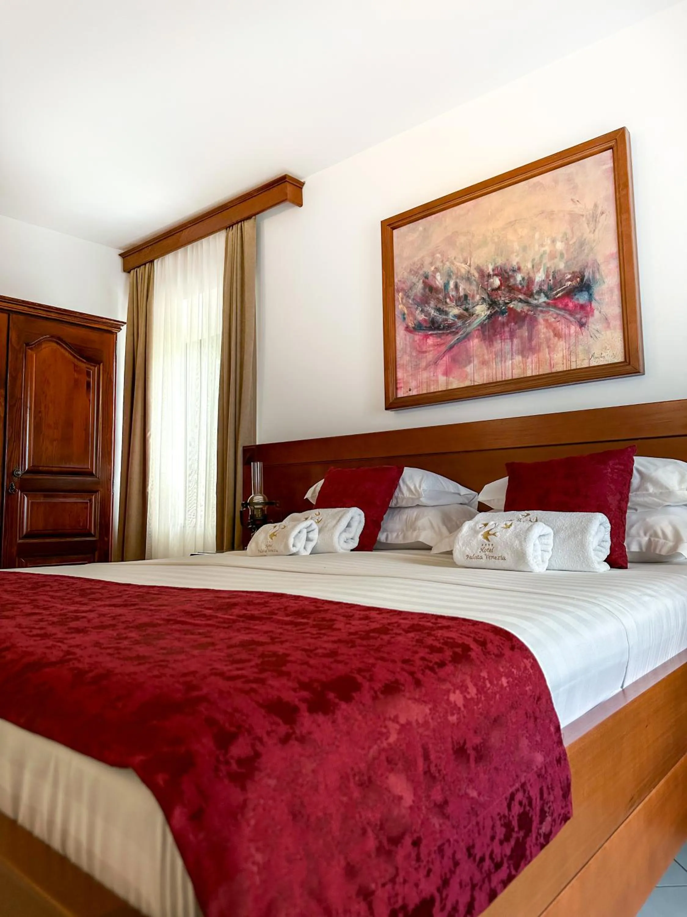Bed in Hotel Palata Venezia