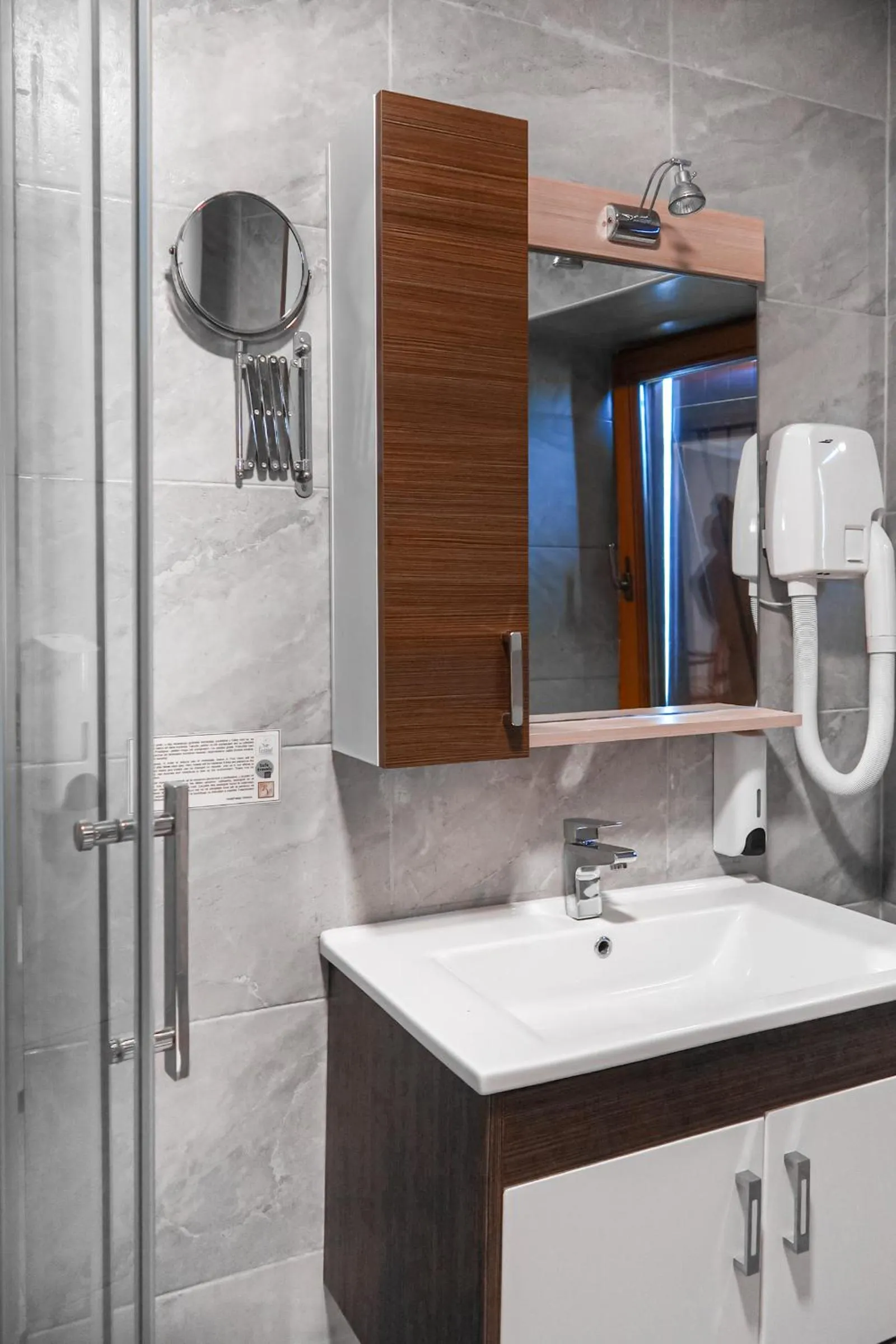 Bathroom in Hotel Palata Venezia