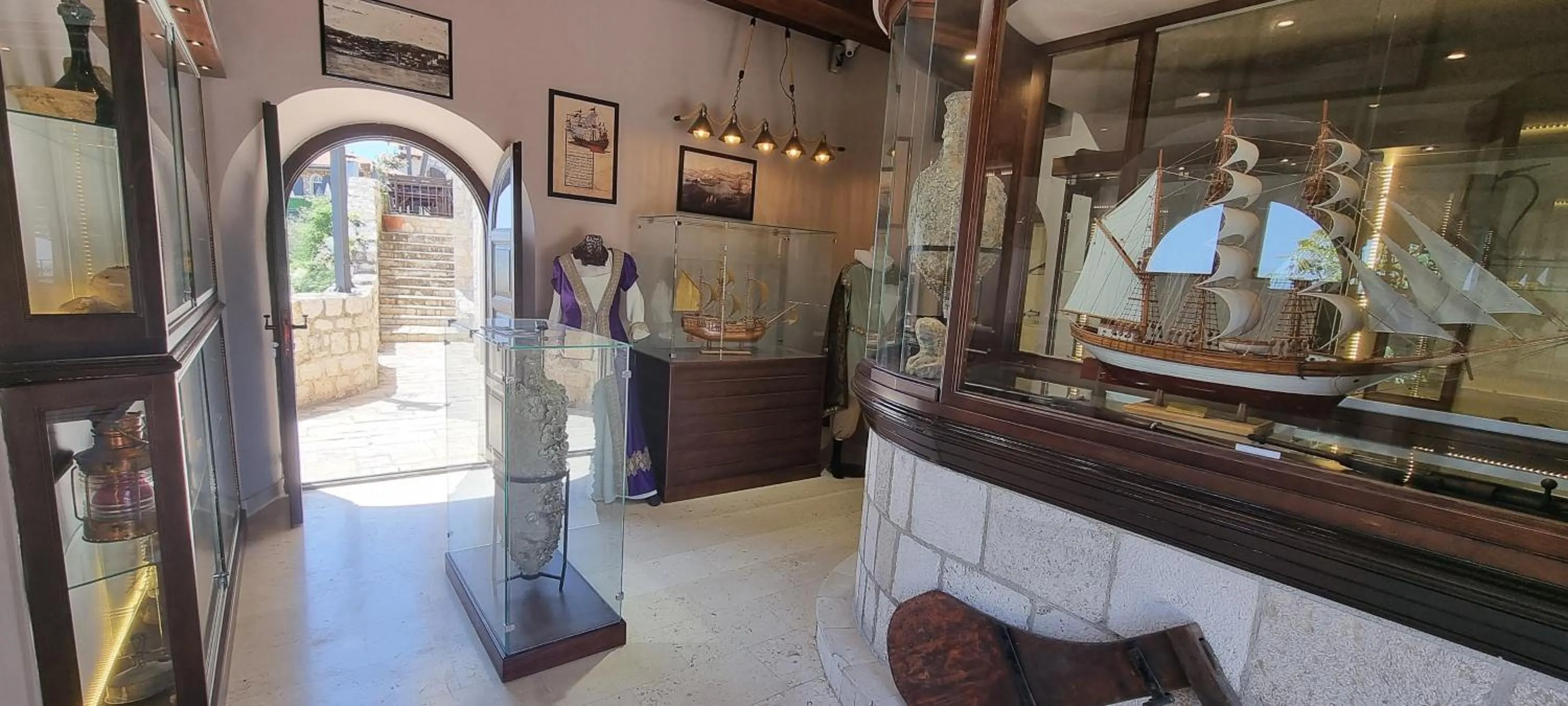 Property building in Hotel Palata Venezia