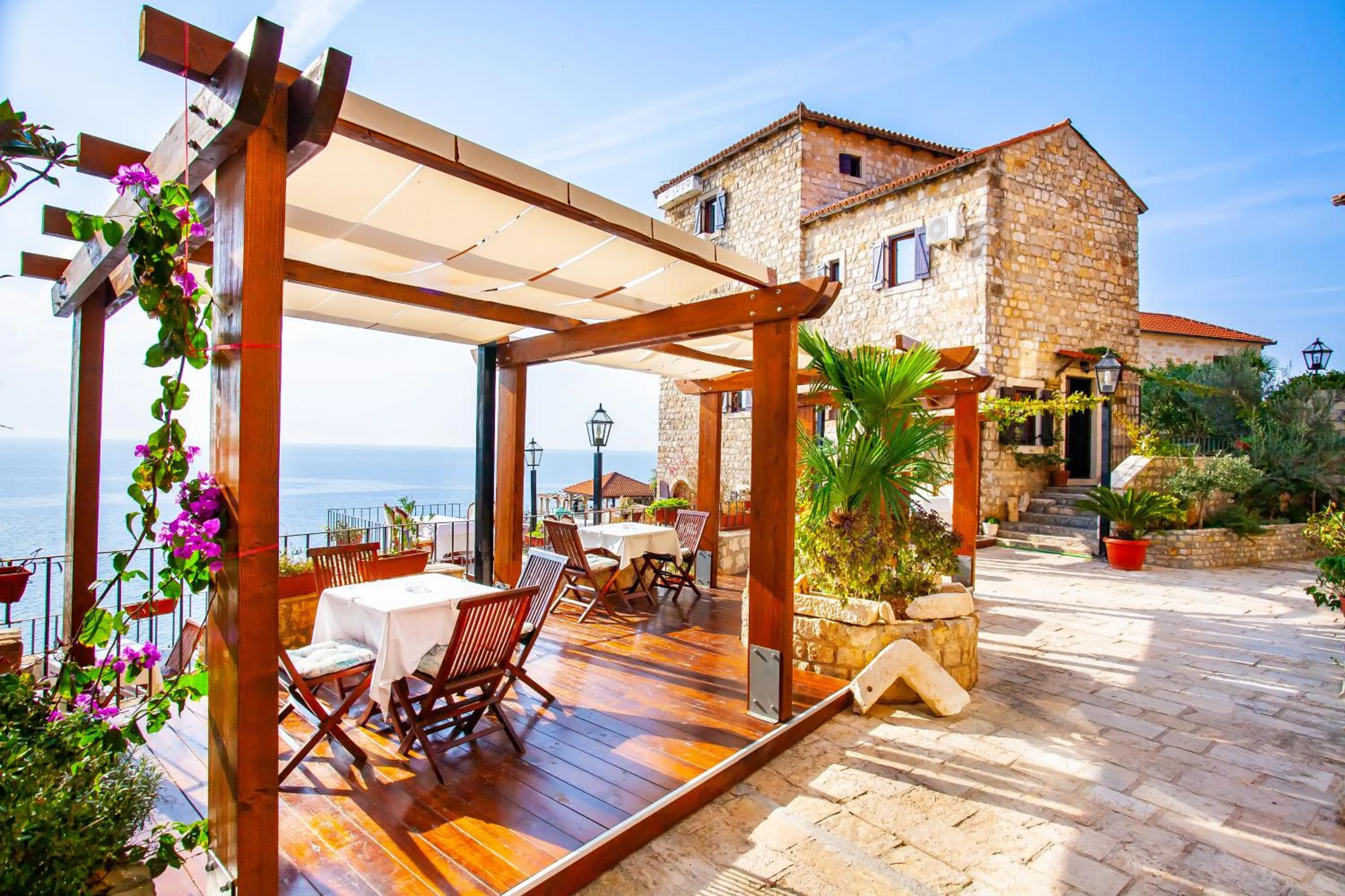 Property building in Hotel Palata Venezia