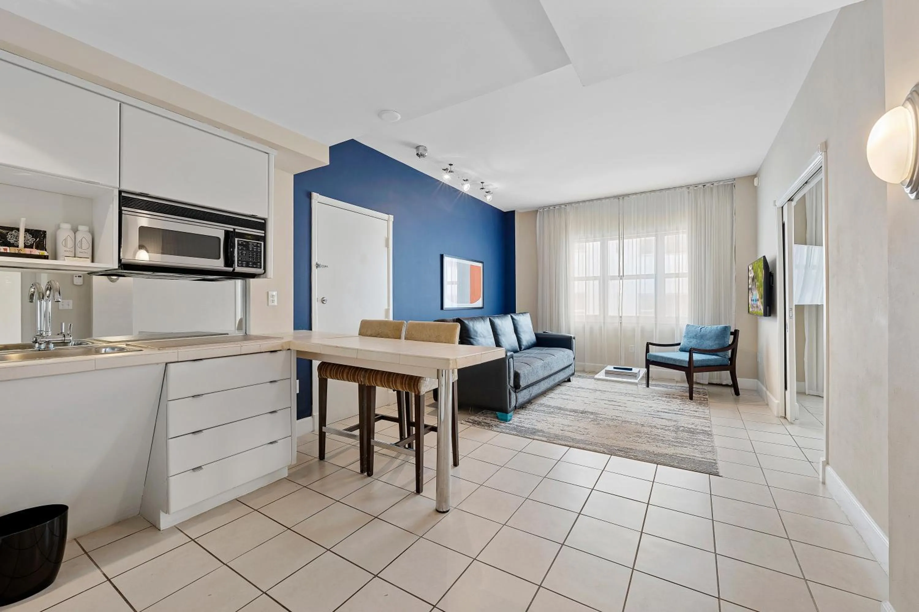 Living room in The Sagamore Hotel South Beach