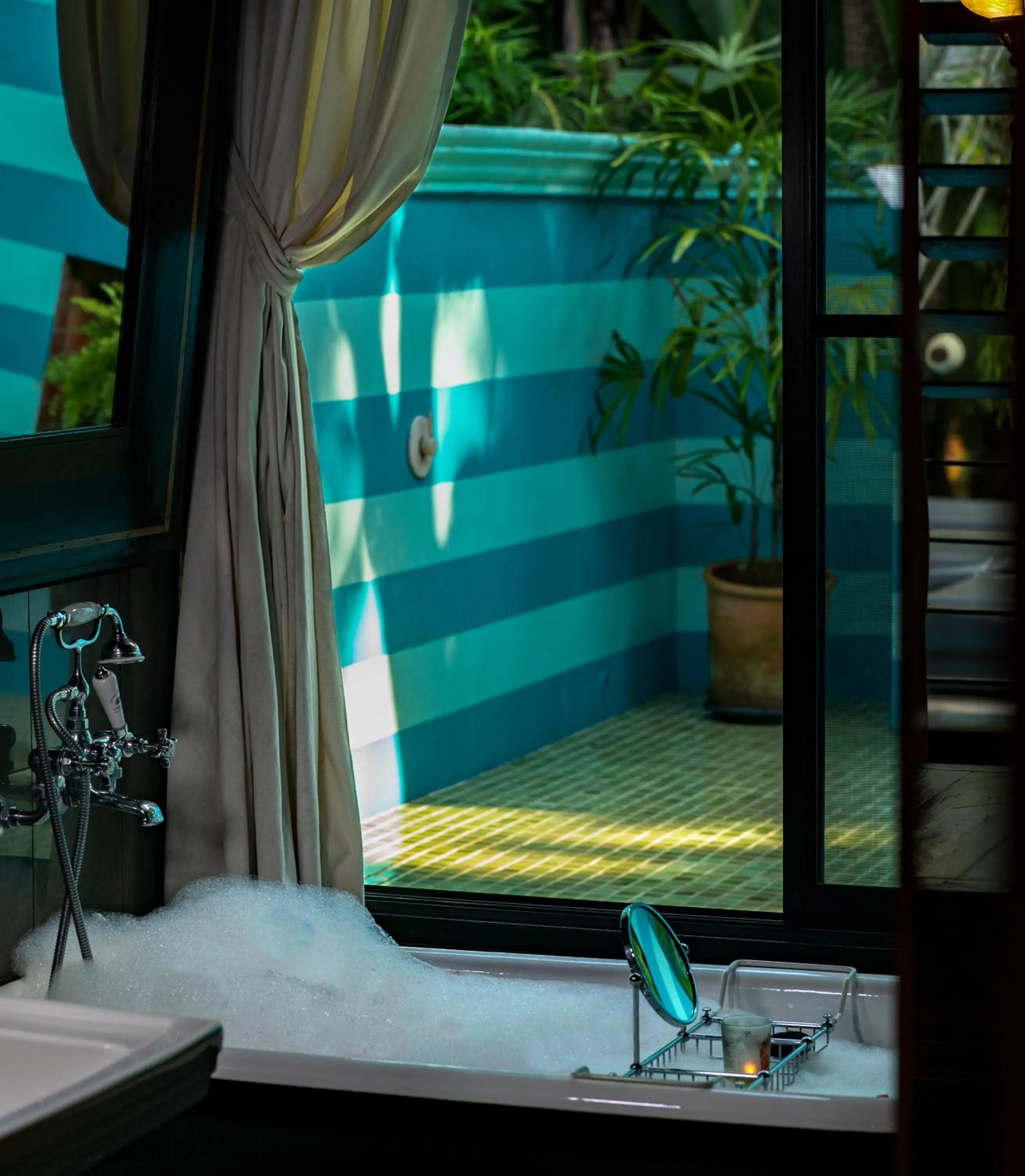 Shower in Chandra Residence