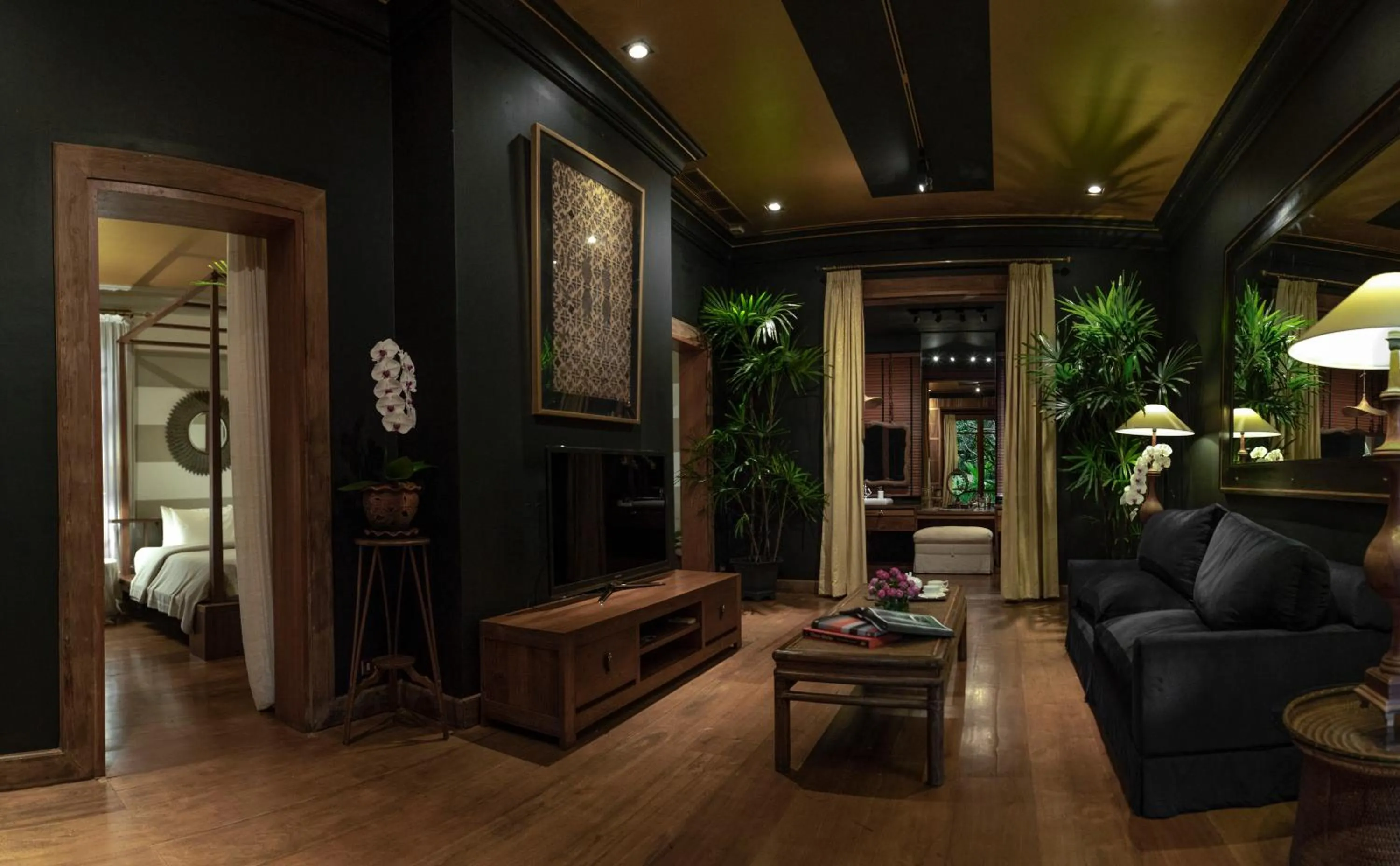 TV and multimedia in Chandra Residence