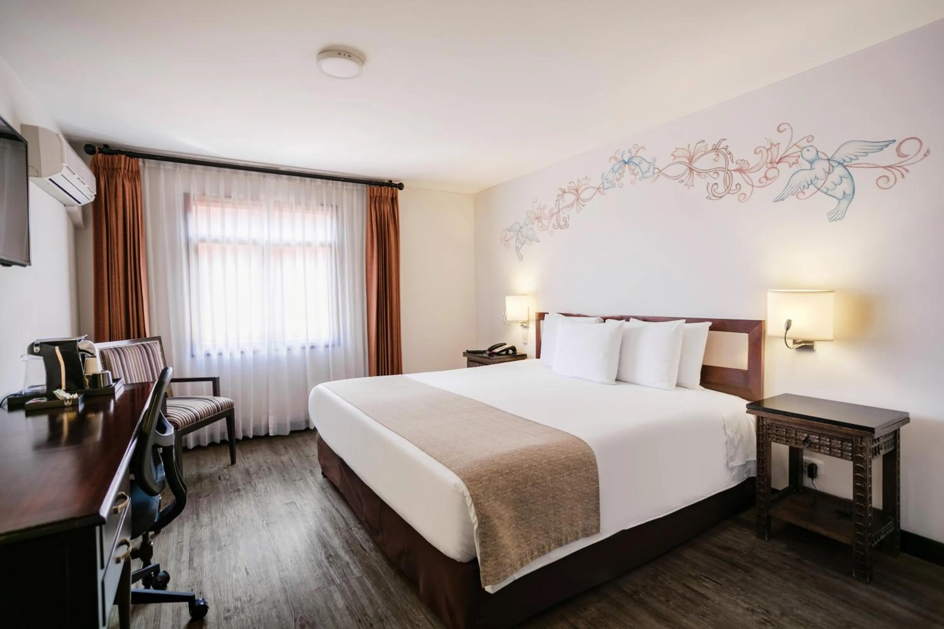 Bedroom, Bed in Wyndham Costa del Sol Cusco