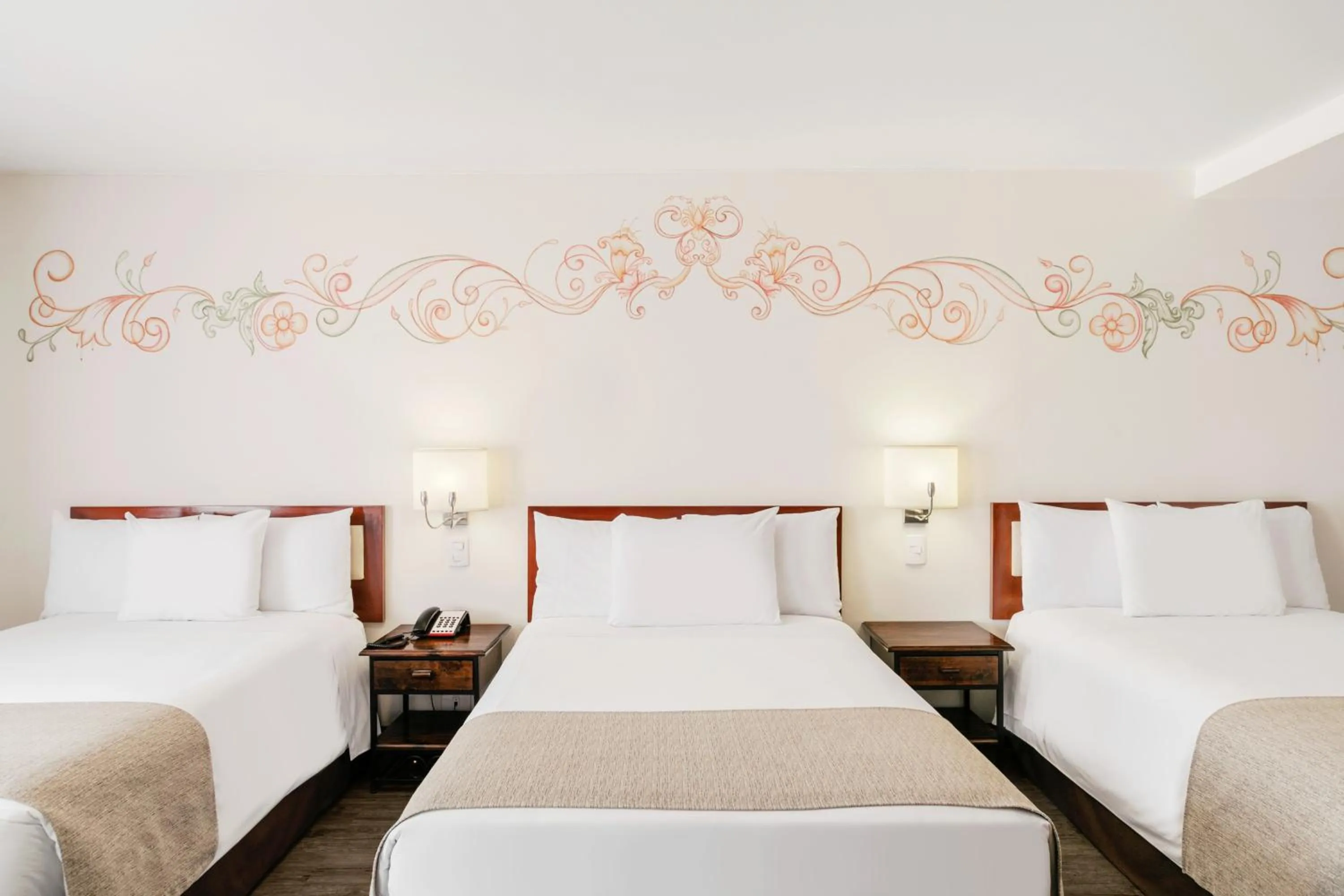 Bedroom, Bed in Wyndham Costa del Sol Cusco