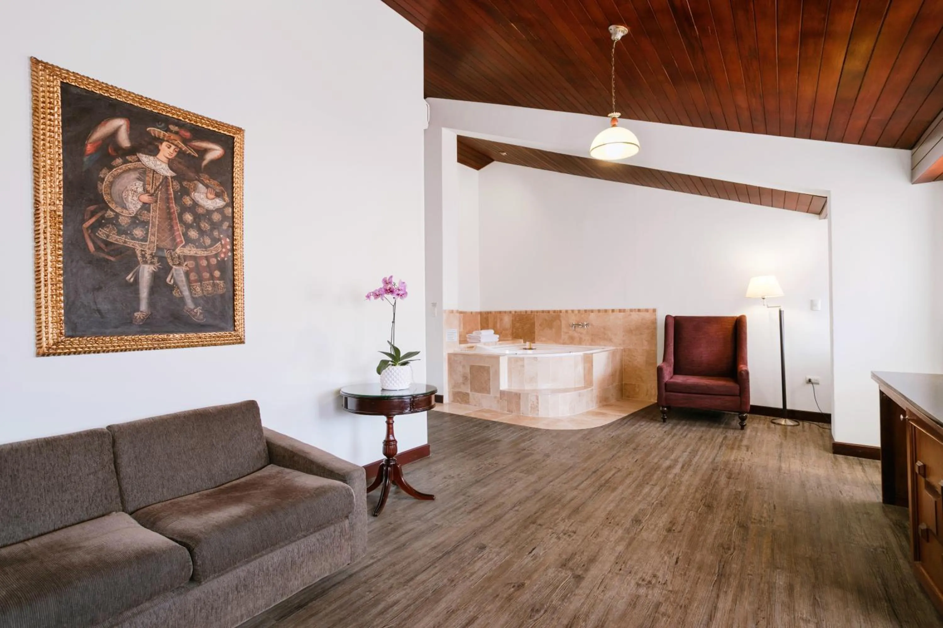 Seating area, Bed in Wyndham Costa del Sol Cusco